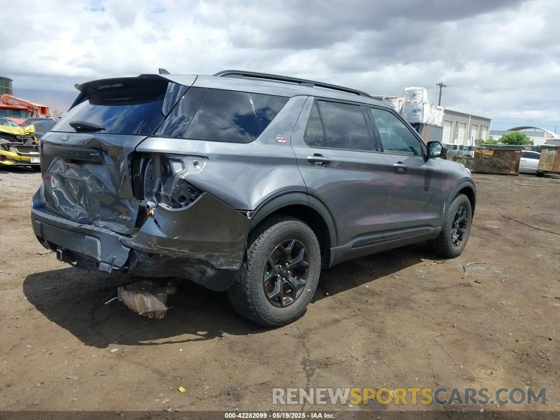 4 Photograph of a damaged car 1FMSK8JH4NGB87078 FORD EXPLORER 2022