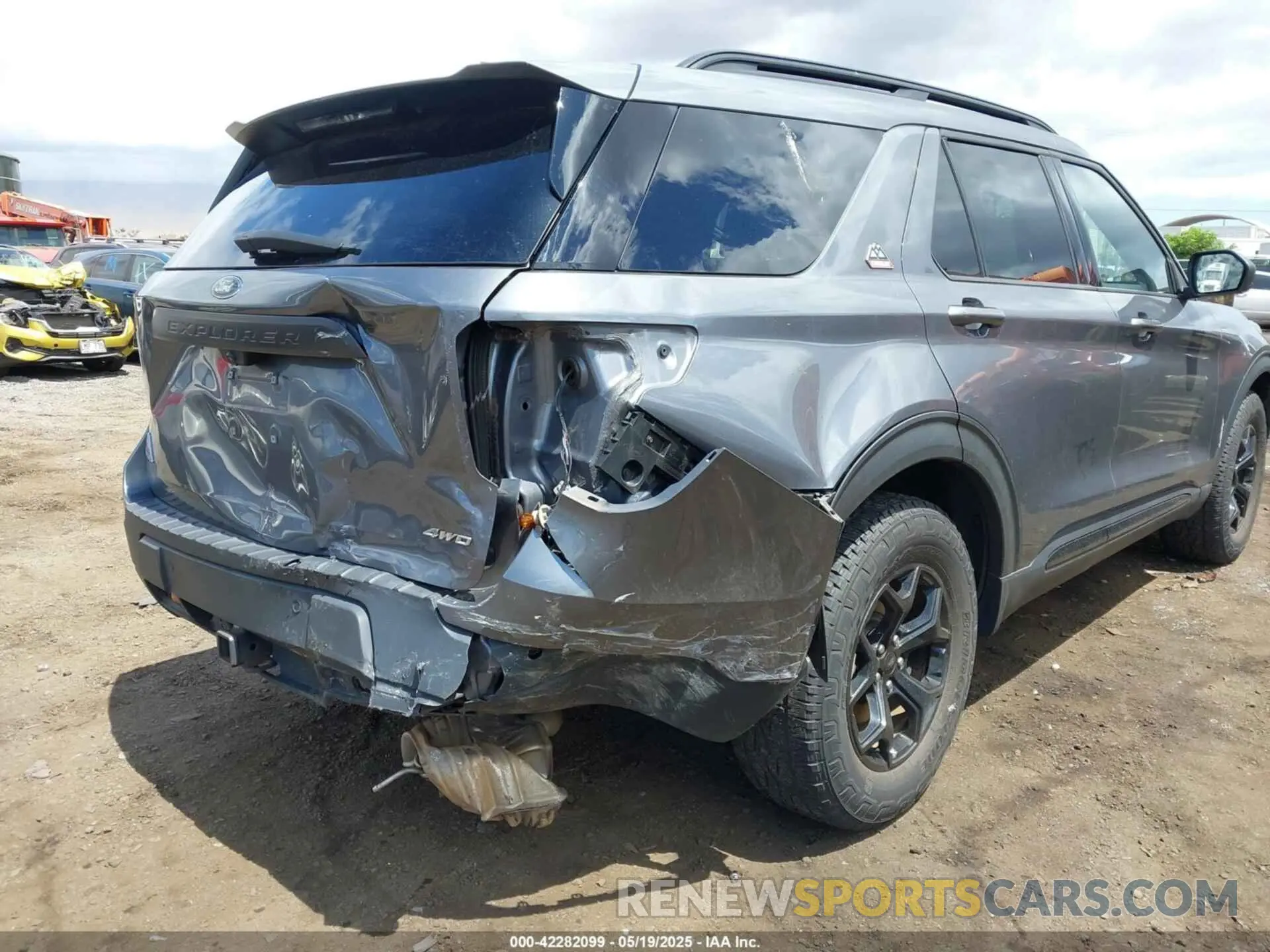6 Photograph of a damaged car 1FMSK8JH4NGB87078 FORD EXPLORER 2022