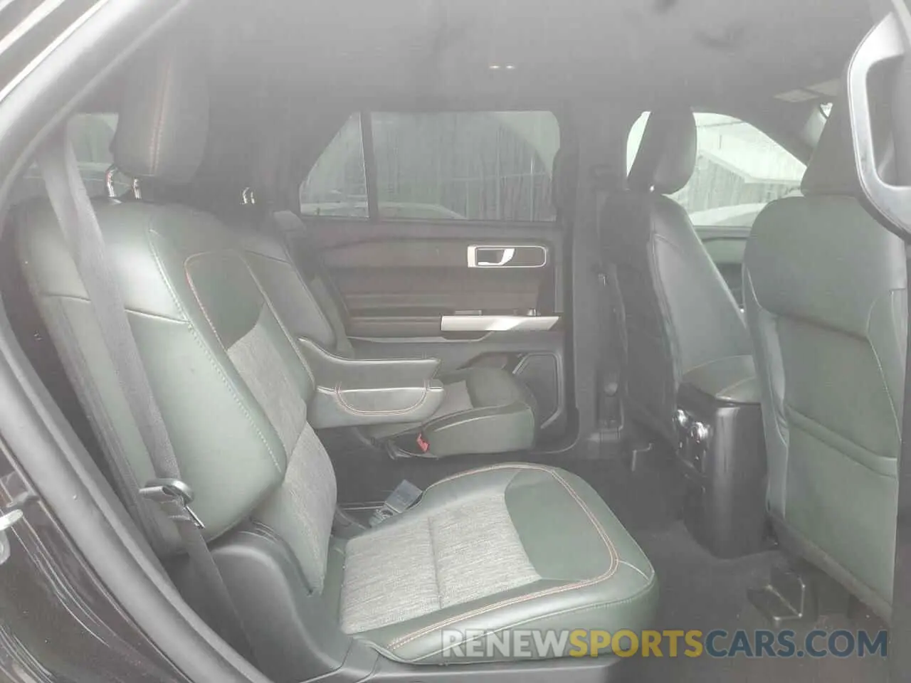 11 Photograph of a damaged car 1FMSK8JH6NGA18809 FORD EXPLORER 2022