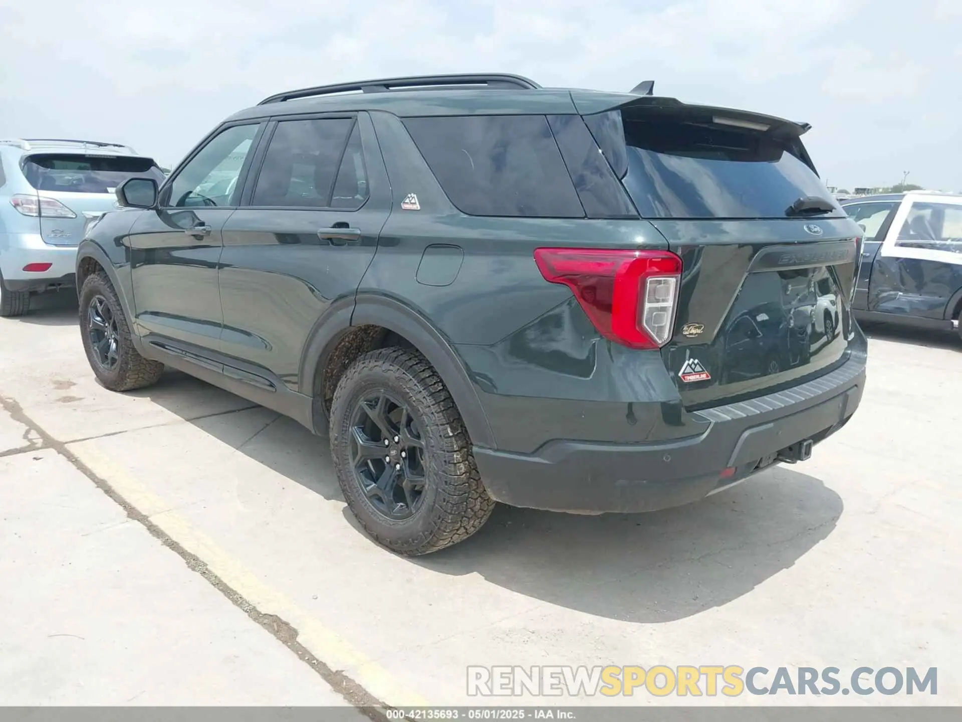 3 Photograph of a damaged car 1FMSK8JH6NGC15107 FORD EXPLORER 2022