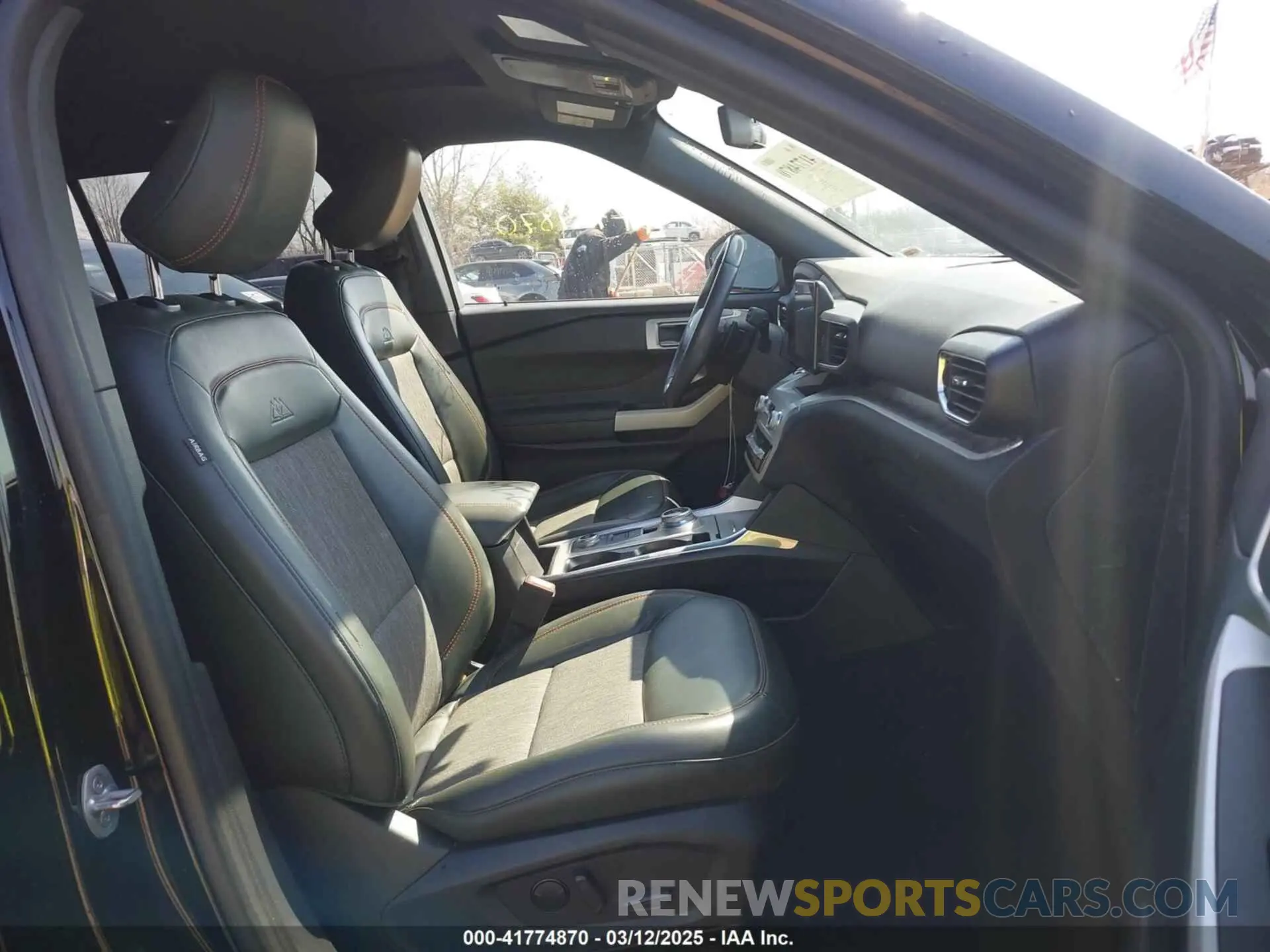 5 Photograph of a damaged car 1FMSK8JH7NGB10365 FORD EXPLORER 2022