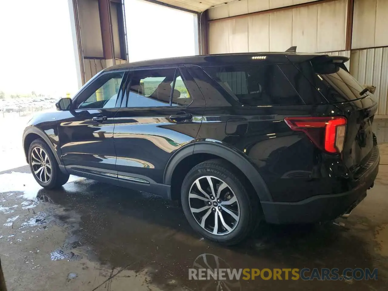2 Photograph of a damaged car 1FMSK8KHXNGA19797 FORD EXPLORER 2022