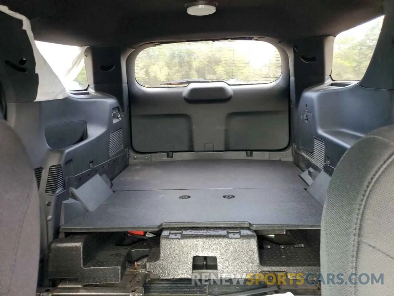10 Photograph of a damaged car 1FM5K8ABXPGB12879 FORD EXPLORER 2023