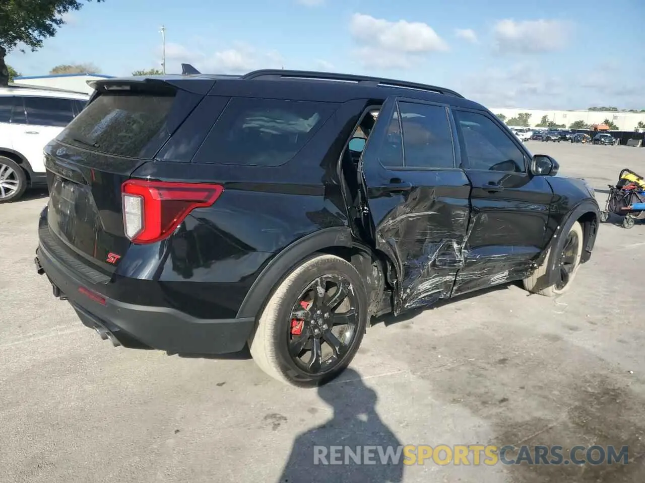 3 Photograph of a damaged car 1FM5K8GC2PGA70496 FORD EXPLORER 2023