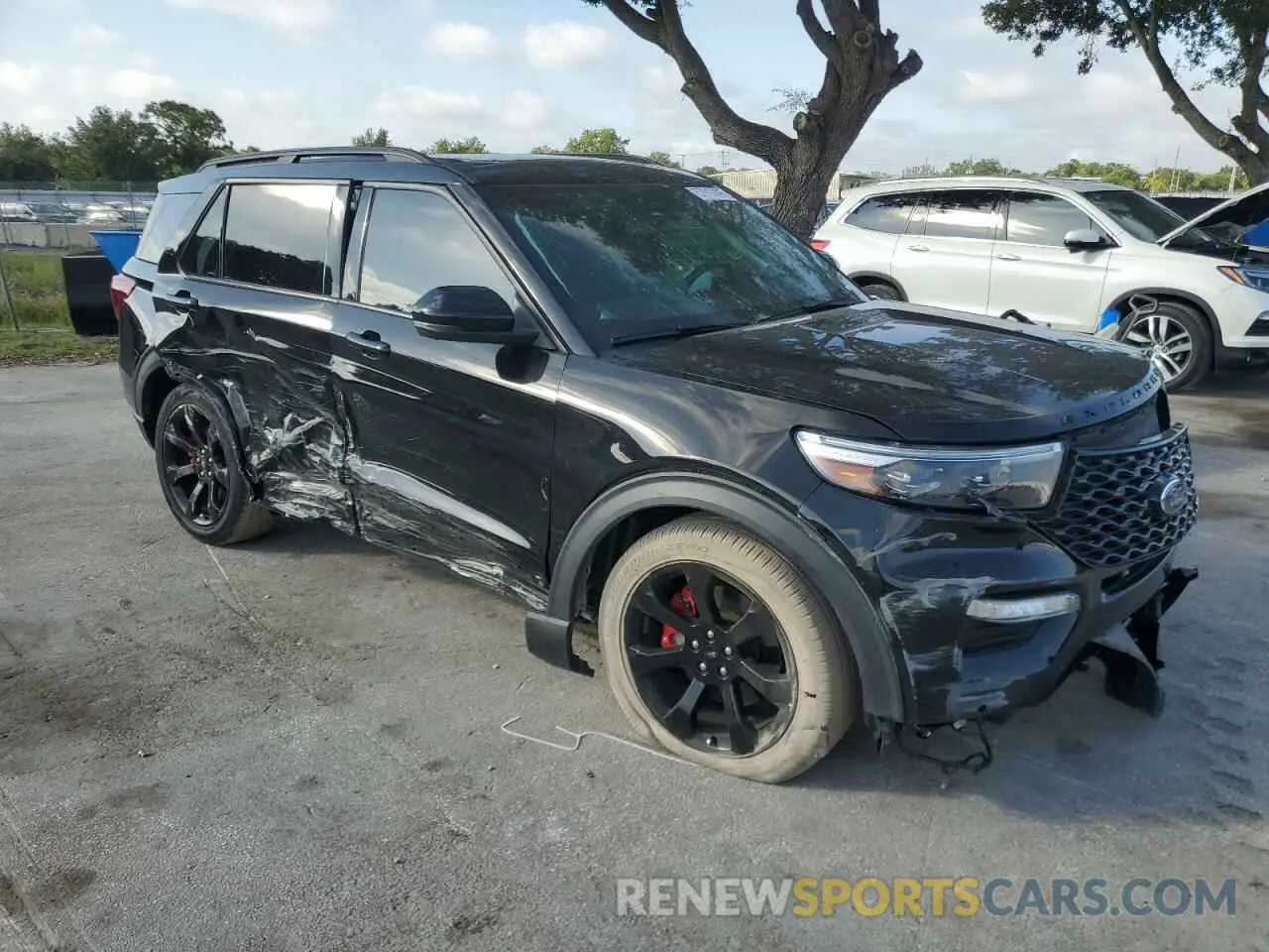 4 Photograph of a damaged car 1FM5K8GC2PGA70496 FORD EXPLORER 2023