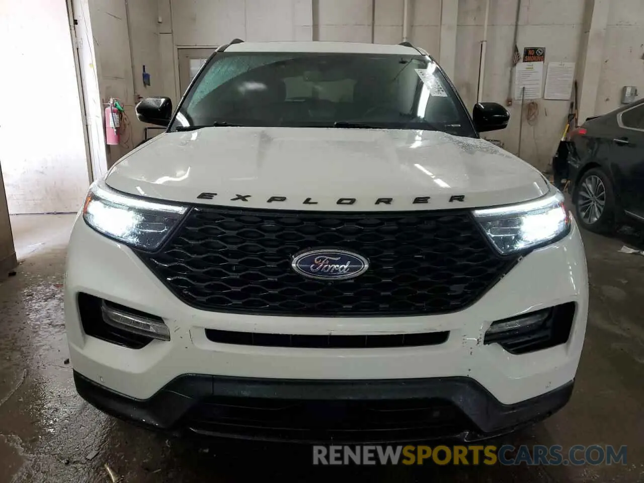 5 Photograph of a damaged car 1FM5K8GC2PGC23216 FORD EXPLORER 2023