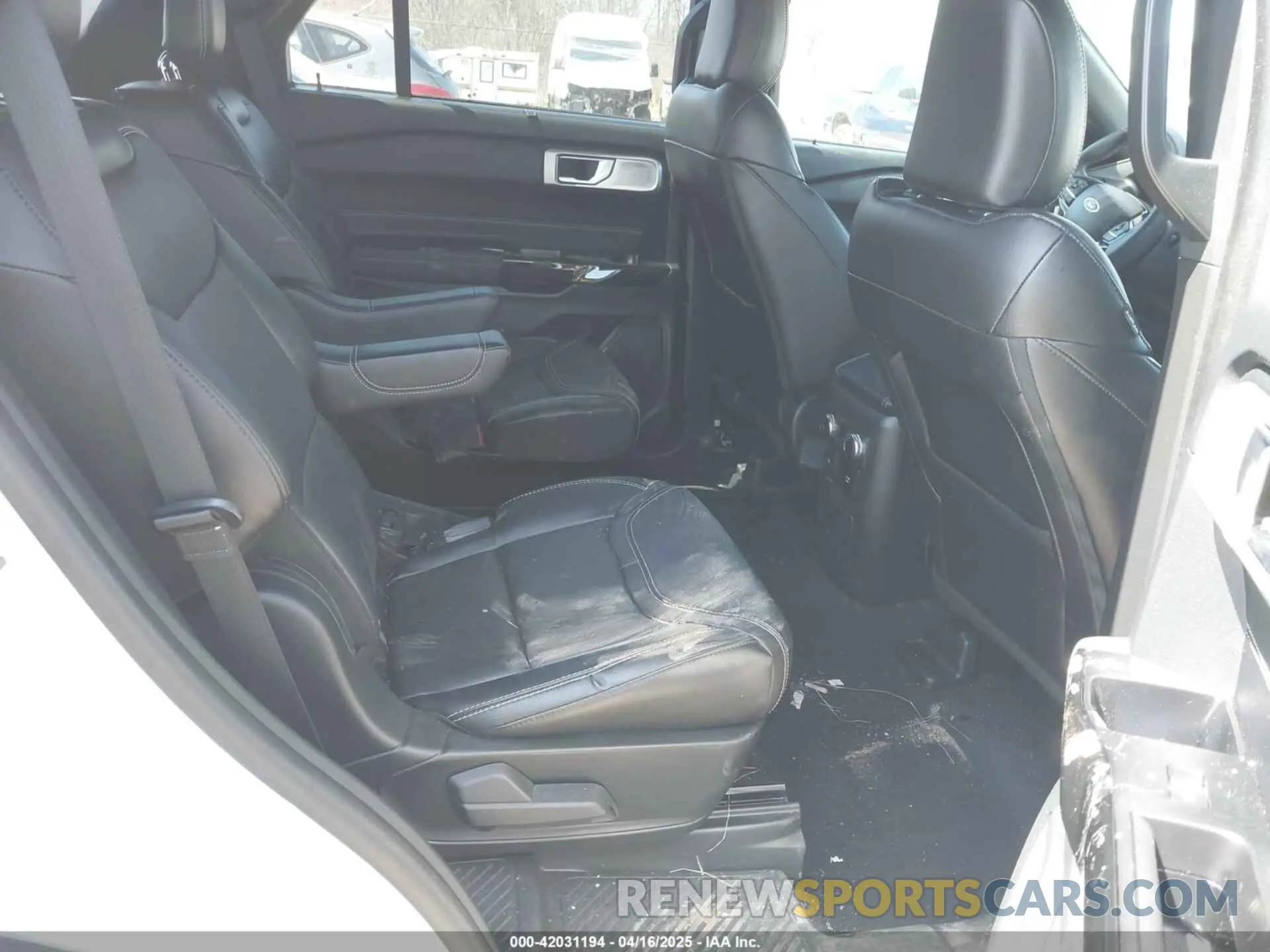 8 Photograph of a damaged car 1FM5K8GC5PGA75076 FORD EXPLORER 2023