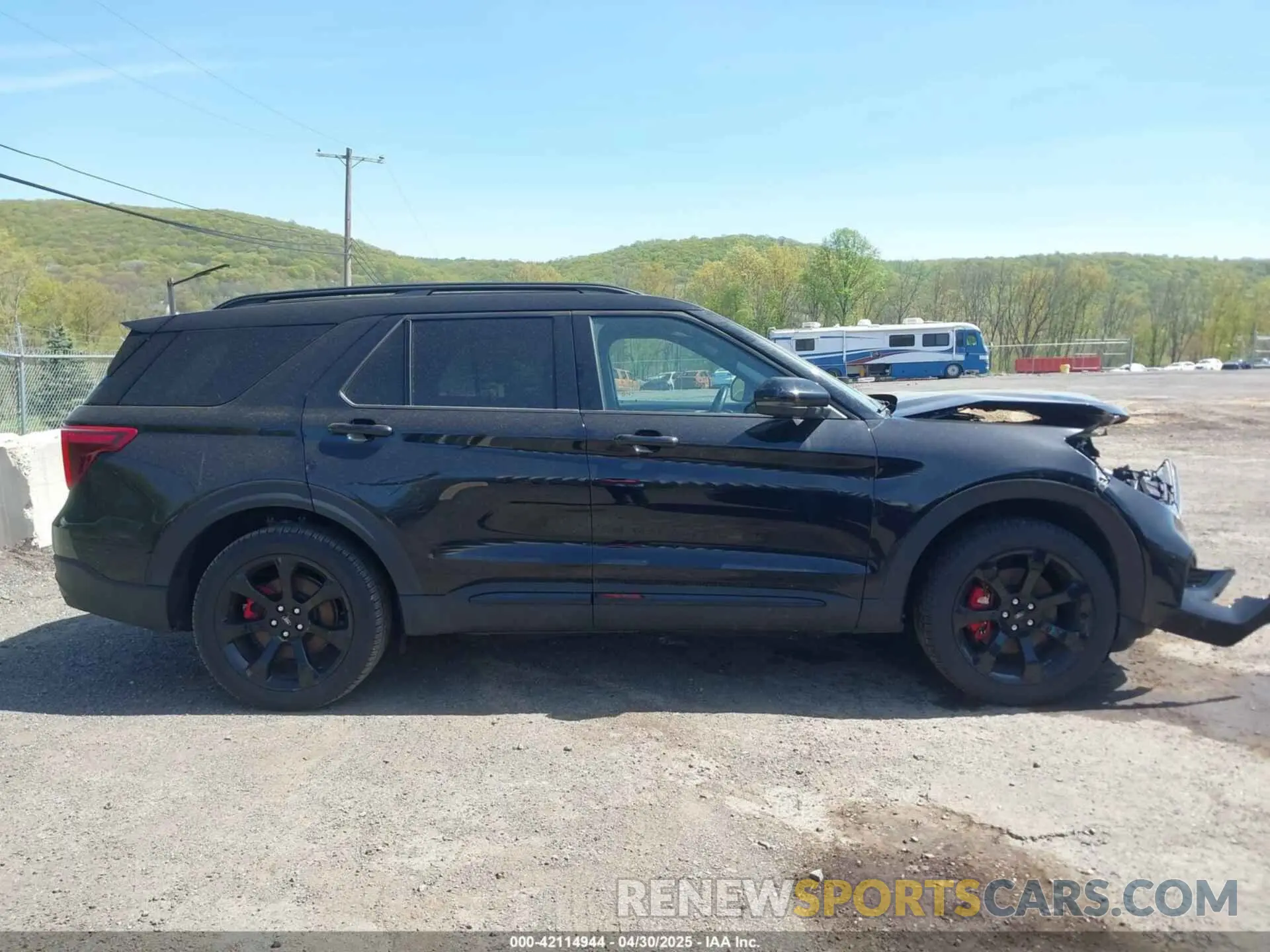 13 Photograph of a damaged car 1FM5K8GC6PGC43355 FORD EXPLORER 2023