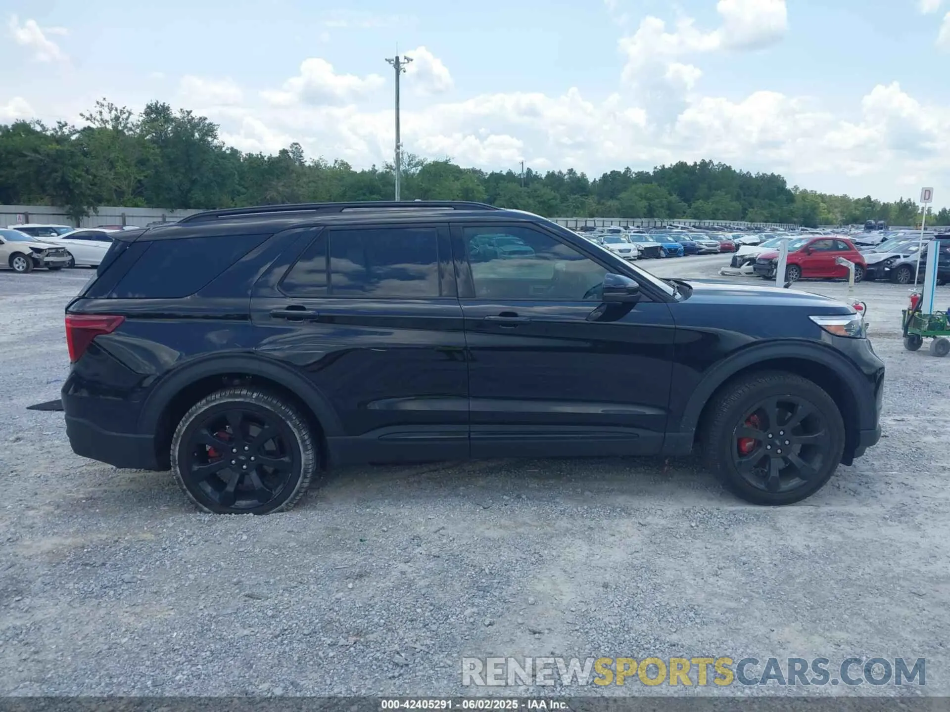 13 Photograph of a damaged car 1FM5K8GC9PGB04594 FORD EXPLORER 2023