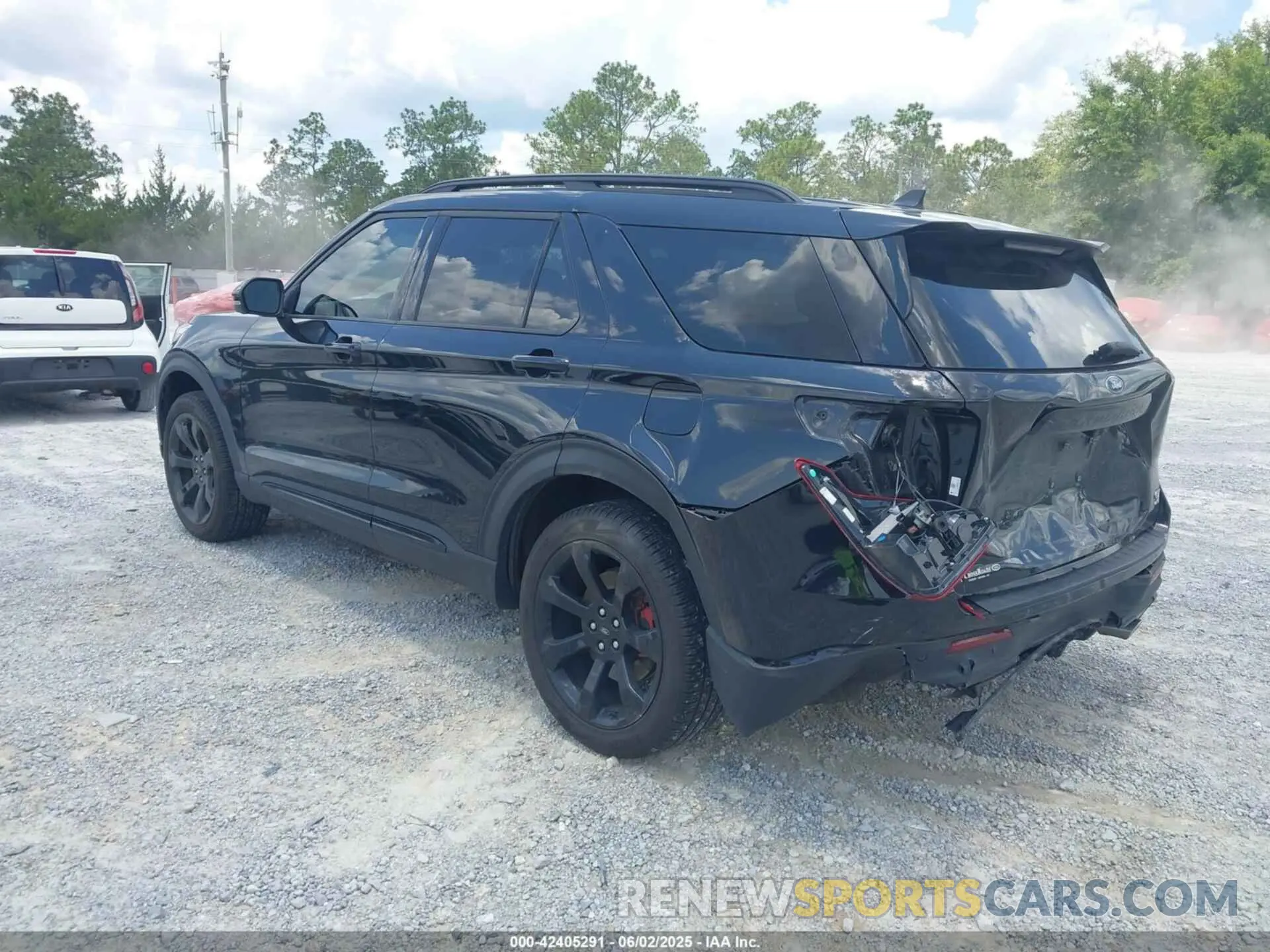 3 Photograph of a damaged car 1FM5K8GC9PGB04594 FORD EXPLORER 2023