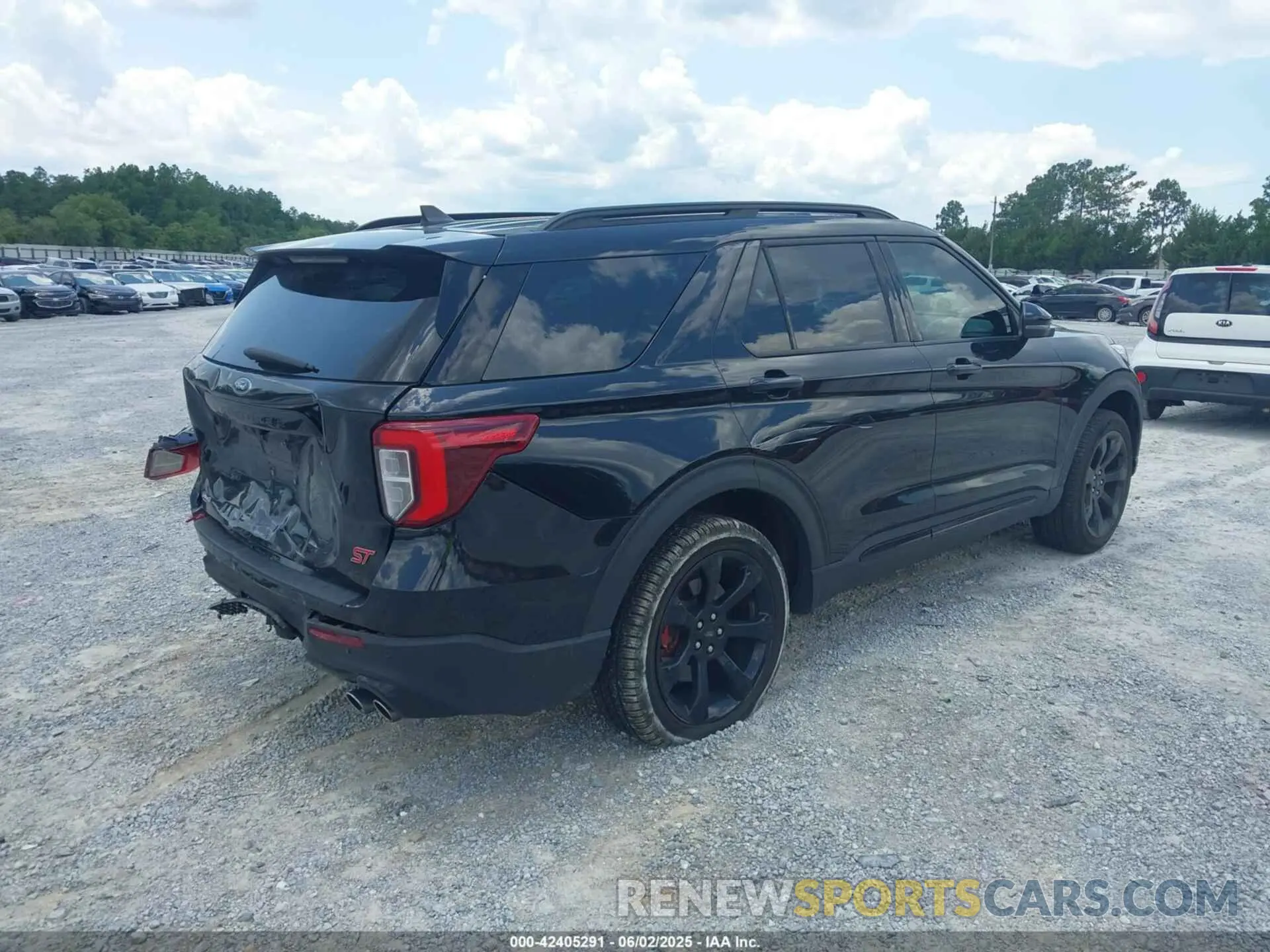 4 Photograph of a damaged car 1FM5K8GC9PGB04594 FORD EXPLORER 2023