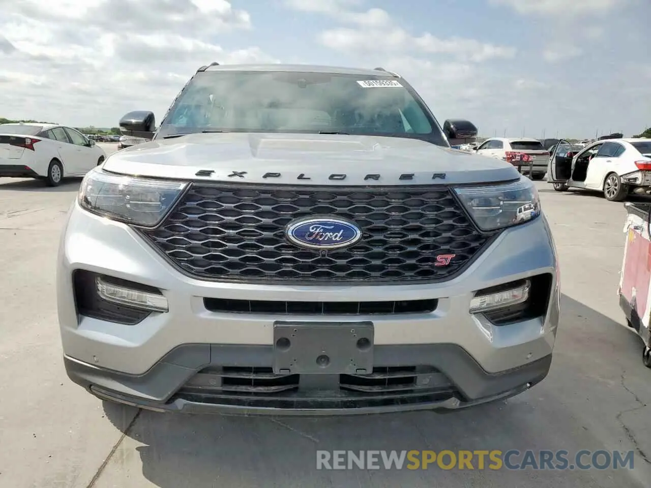 5 Photograph of a damaged car 1FM5K8GCXPGC38692 FORD EXPLORER 2023