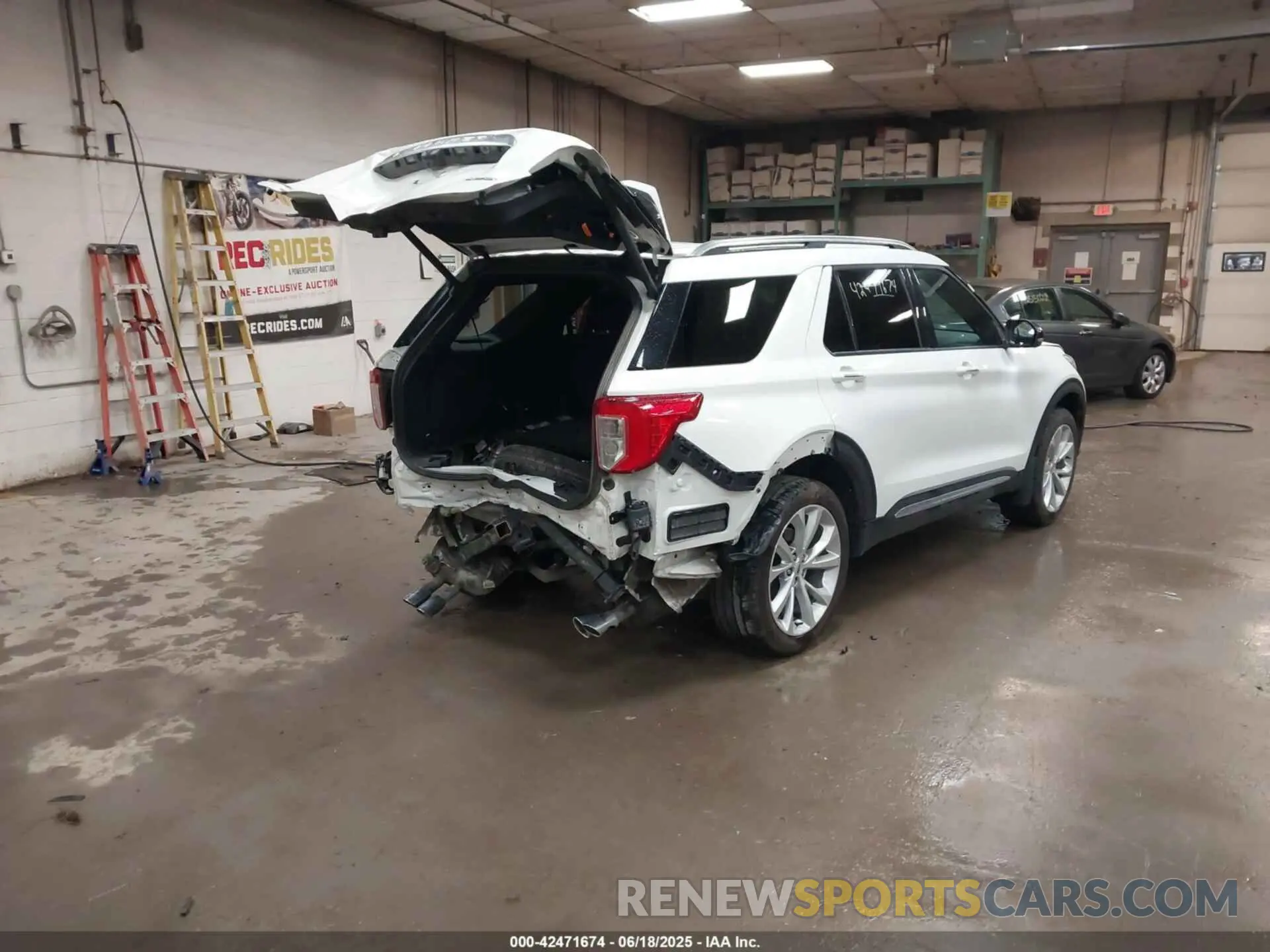 4 Photograph of a damaged car 1FM5K8HC5PGA13109 FORD EXPLORER 2023