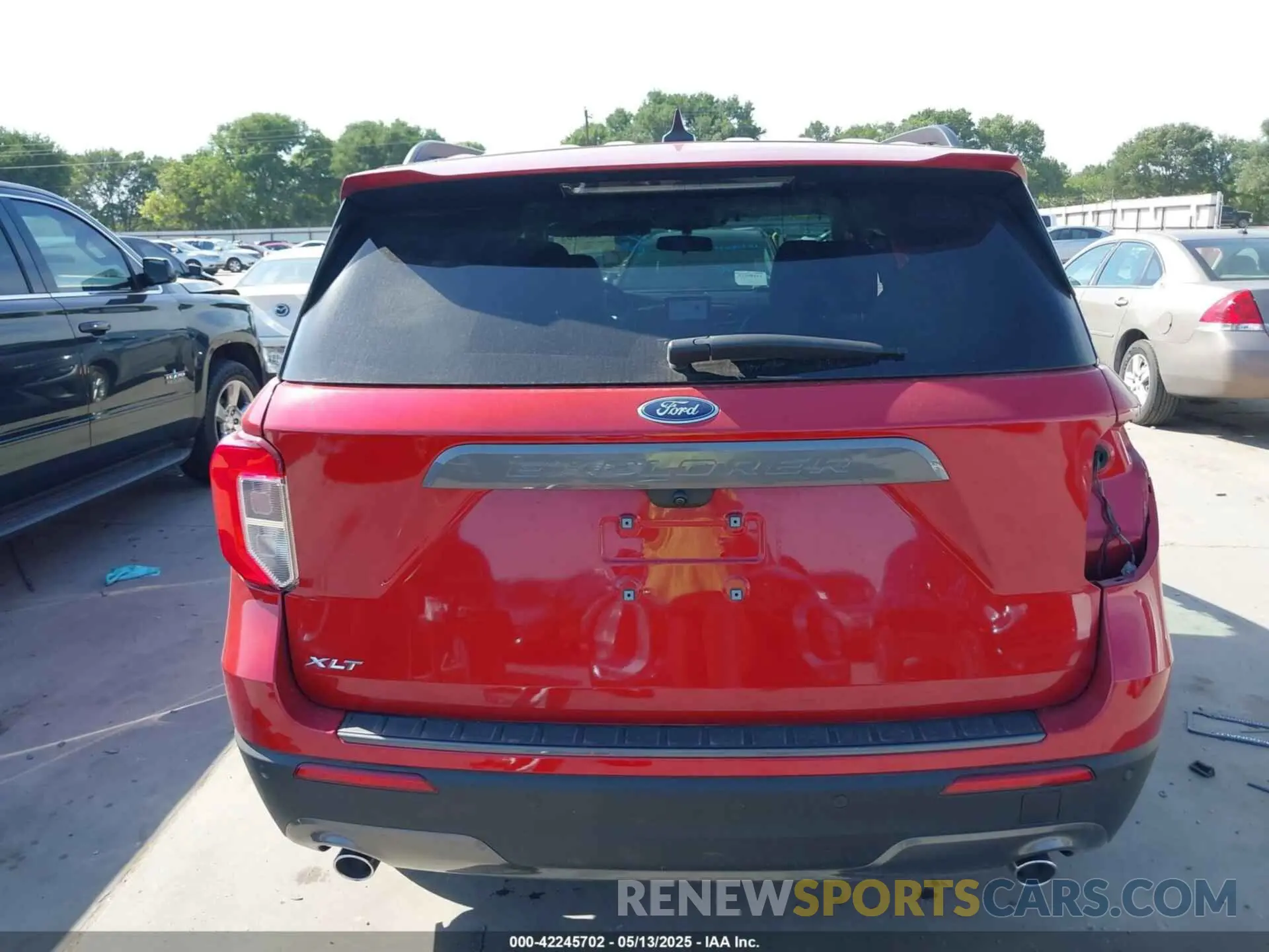 17 Photograph of a damaged car 1FMSK7DH1PGA48292 FORD EXPLORER 2023