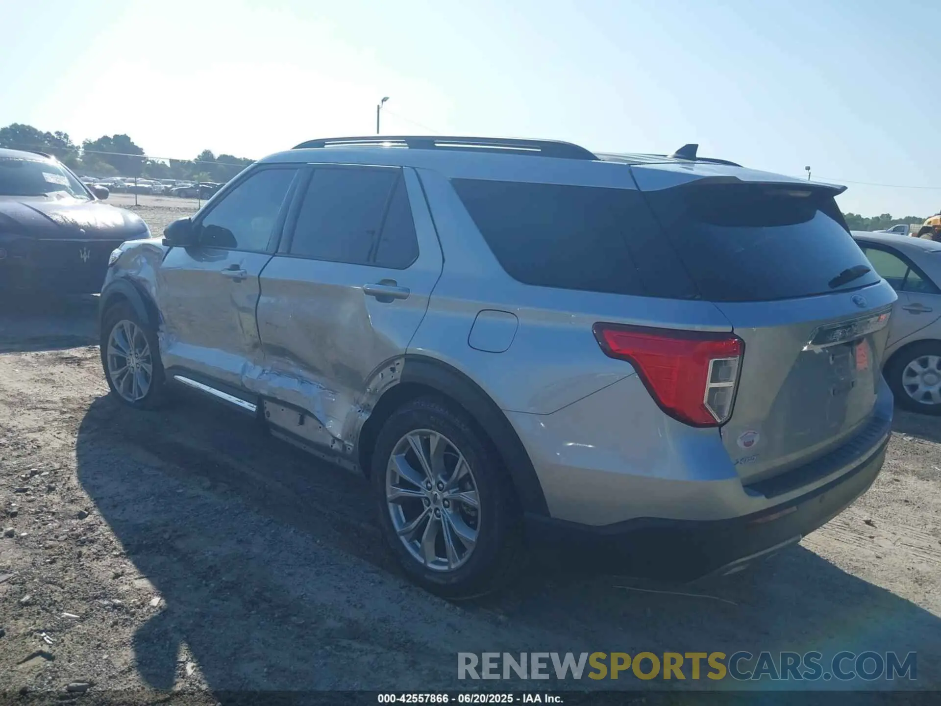 3 Photograph of a damaged car 1FMSK7DH1PGC36049 FORD EXPLORER 2023