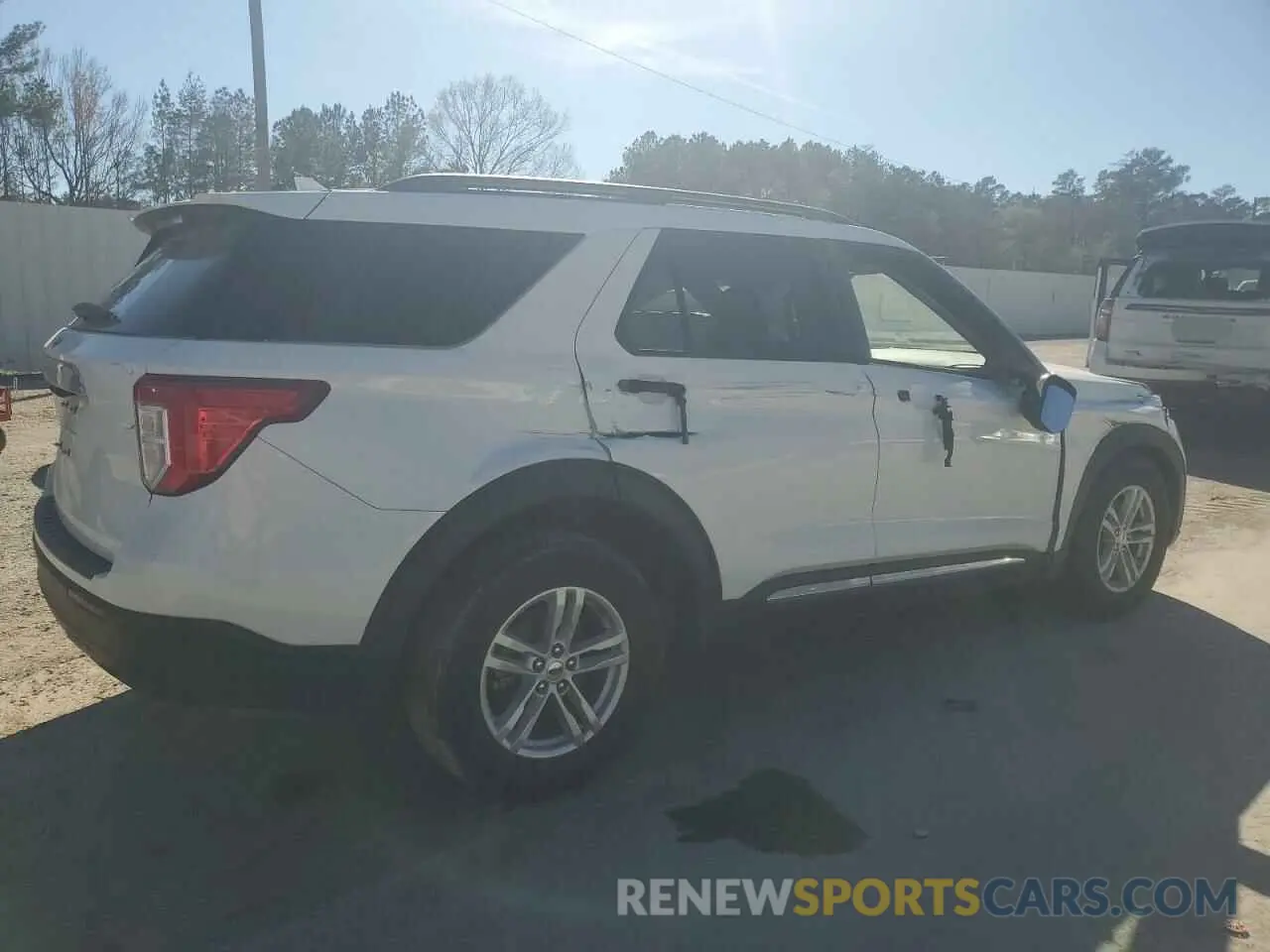 3 Photograph of a damaged car 1FMSK7DH2PGB87833 FORD EXPLORER 2023