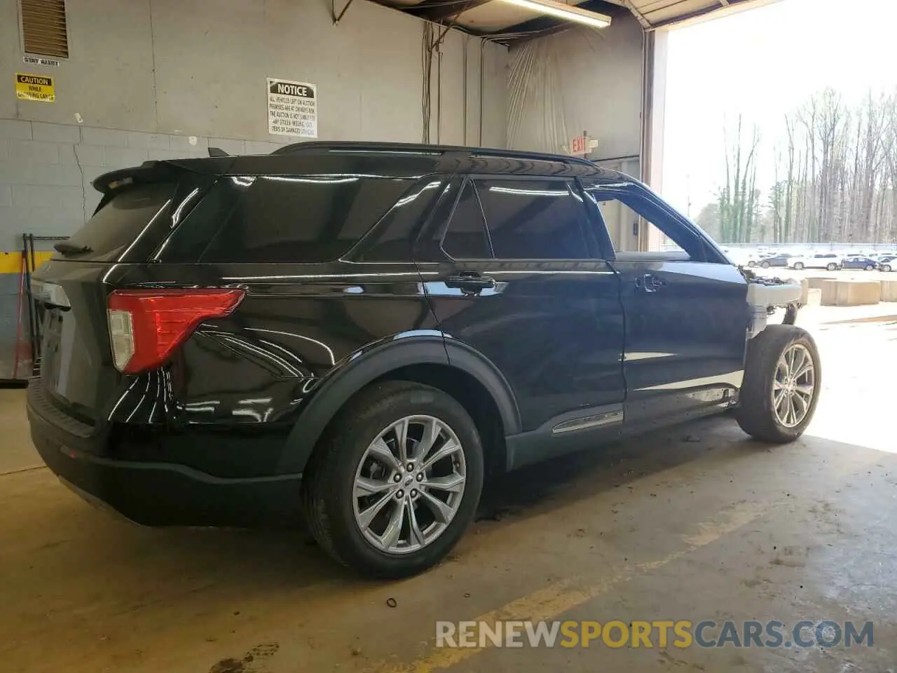 3 Photograph of a damaged car 1FMSK7DH5PGA99911 FORD EXPLORER 2023