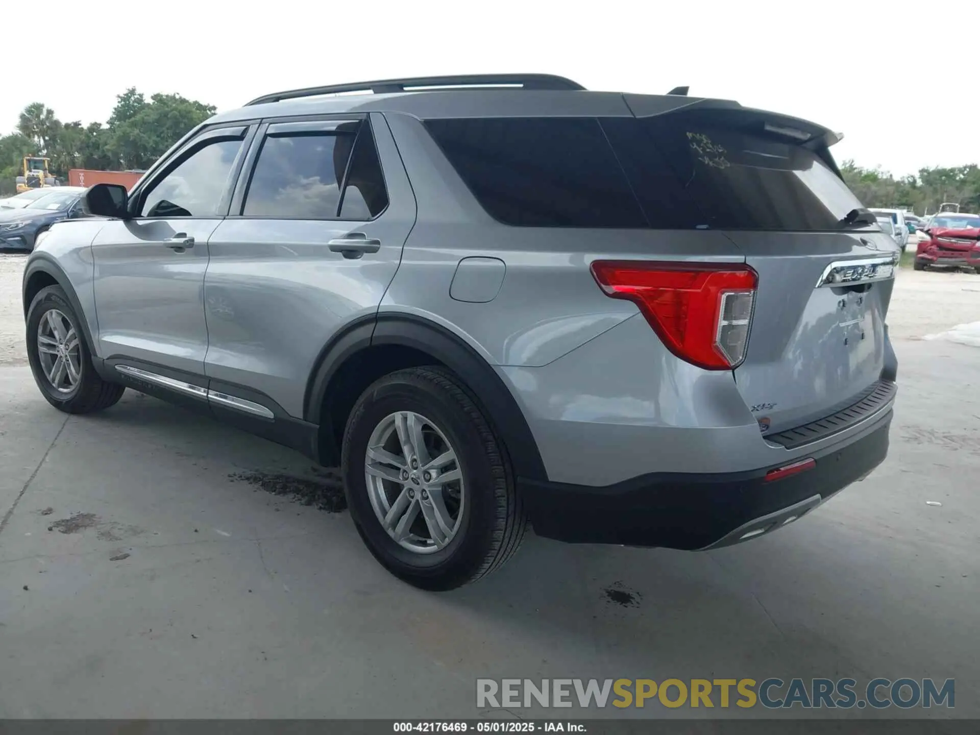 3 Photograph of a damaged car 1FMSK7DH5PGB69004 FORD EXPLORER 2023
