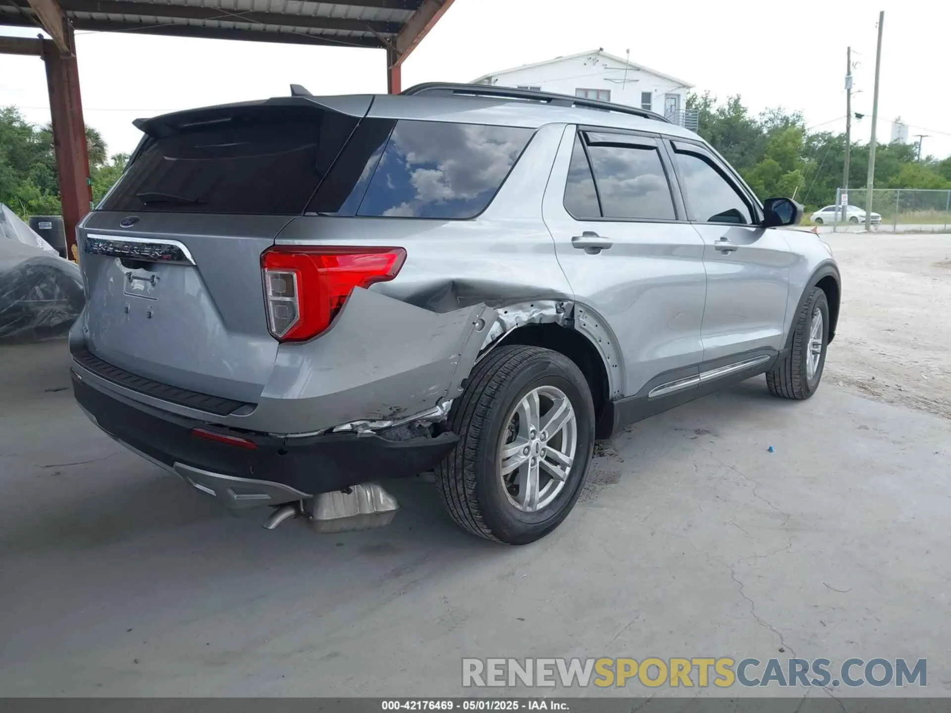 4 Photograph of a damaged car 1FMSK7DH5PGB69004 FORD EXPLORER 2023