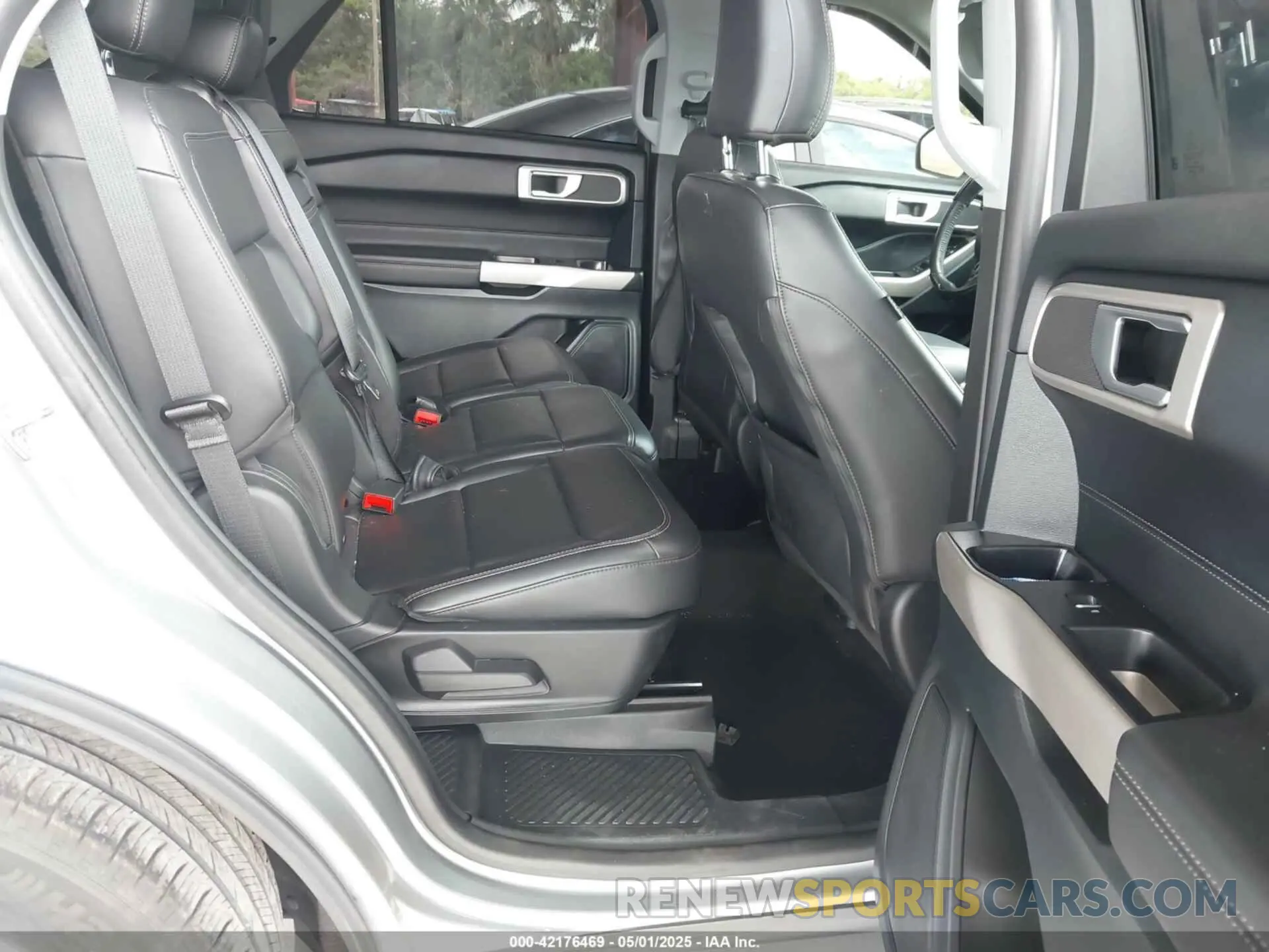 8 Photograph of a damaged car 1FMSK7DH5PGB69004 FORD EXPLORER 2023