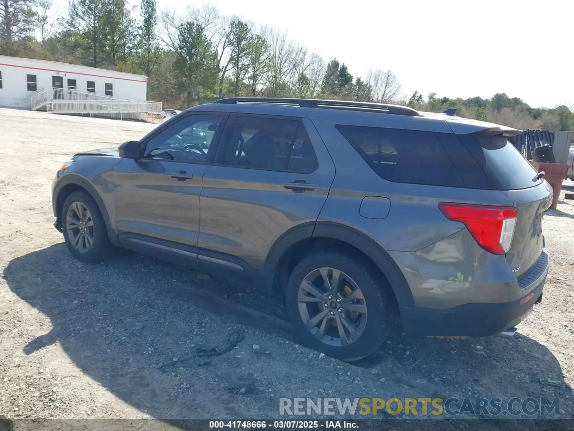 3 Photograph of a damaged car 1FMSK7DH6PGA22688 FORD EXPLORER 2023