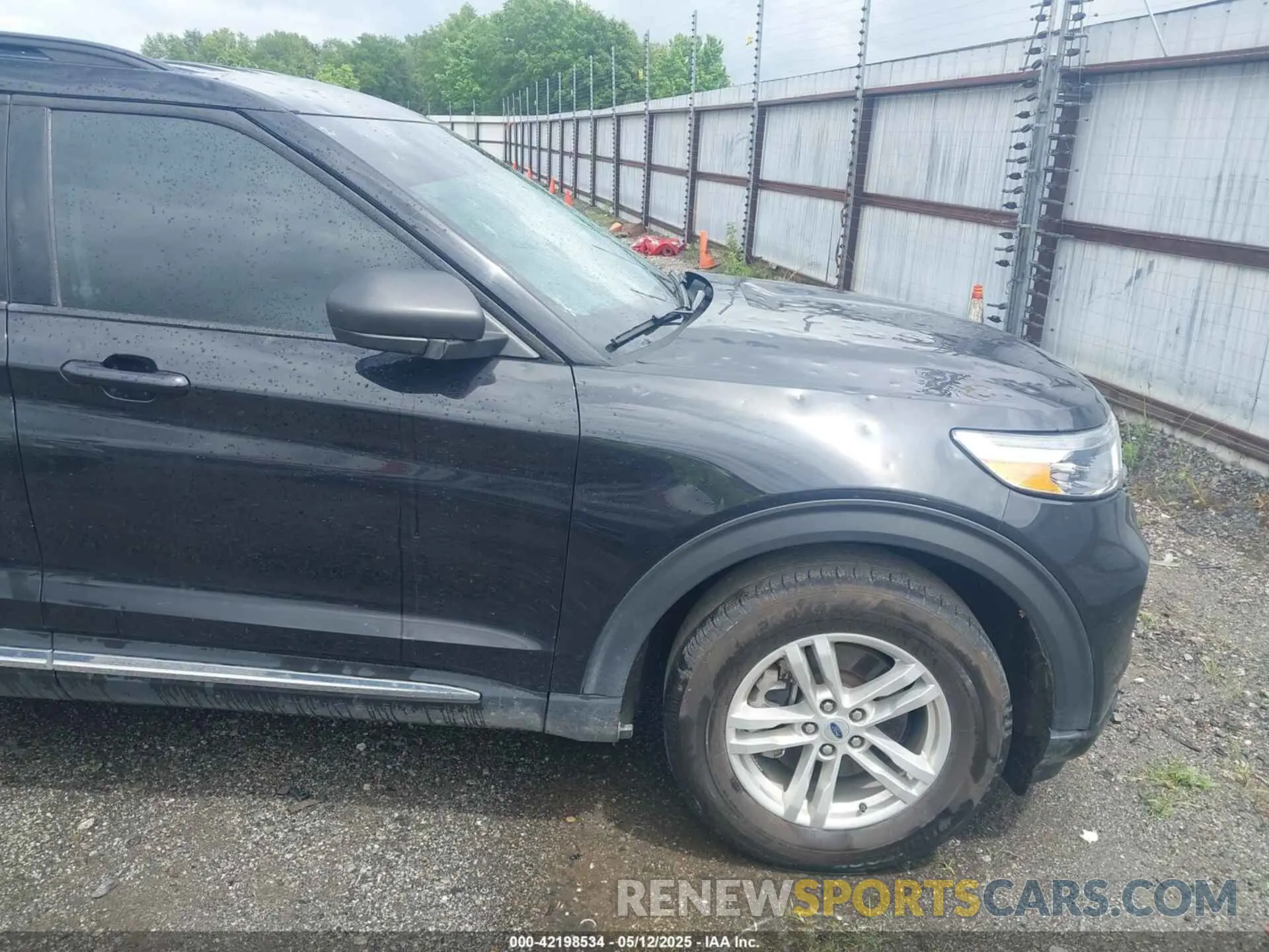 17 Photograph of a damaged car 1FMSK7DH6PGB06591 FORD EXPLORER 2023