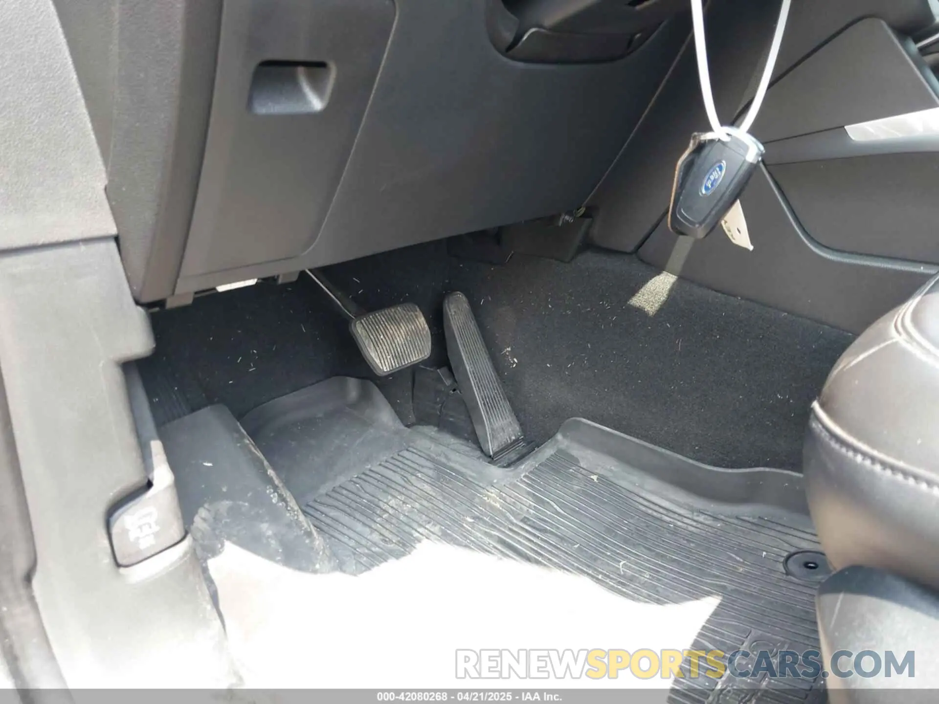 17 Photograph of a damaged car 1FMSK7DH8PGB81017 FORD EXPLORER 2023