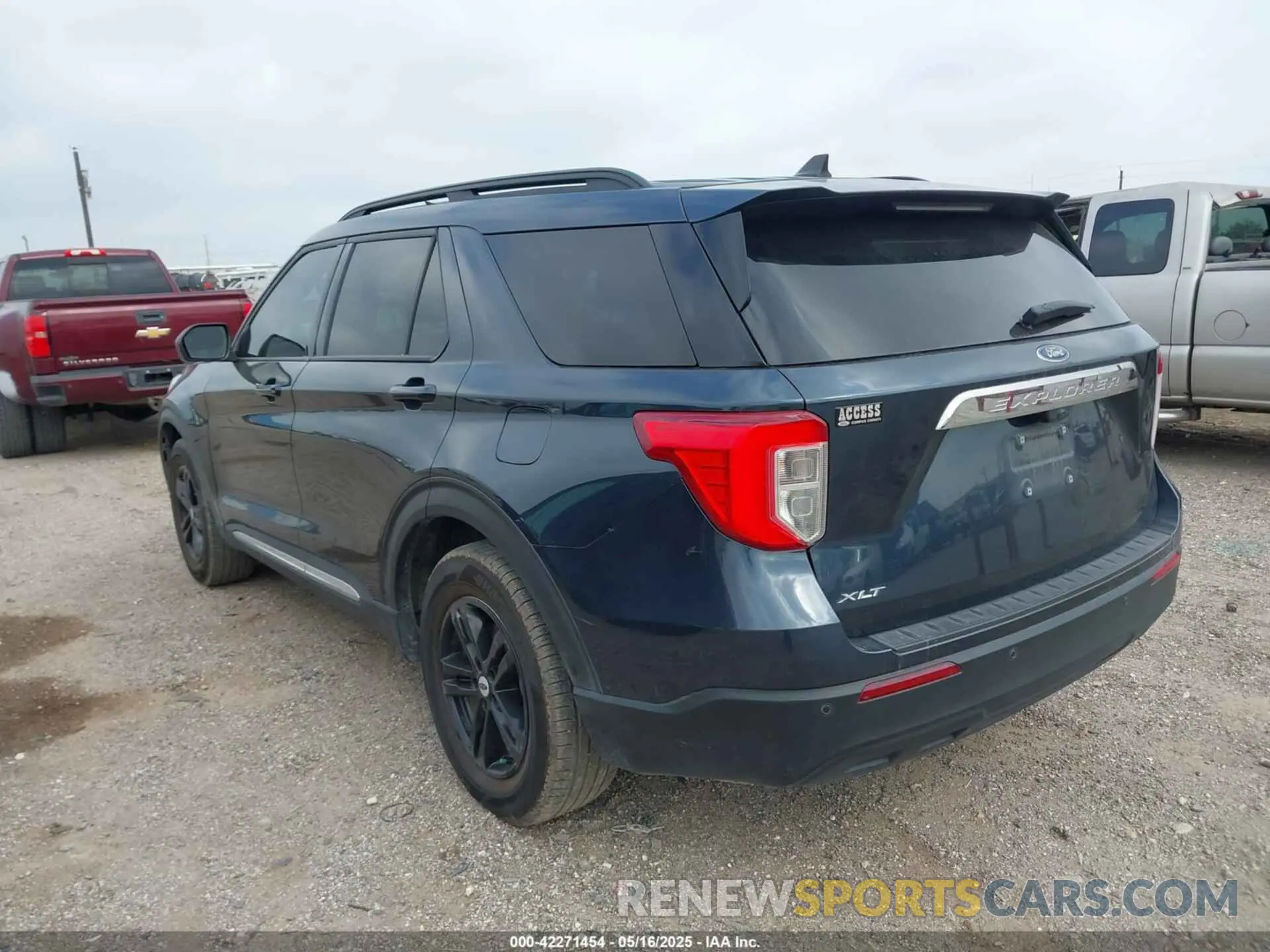 3 Photograph of a damaged car 1FMSK7DH9PGB87649 FORD EXPLORER 2023