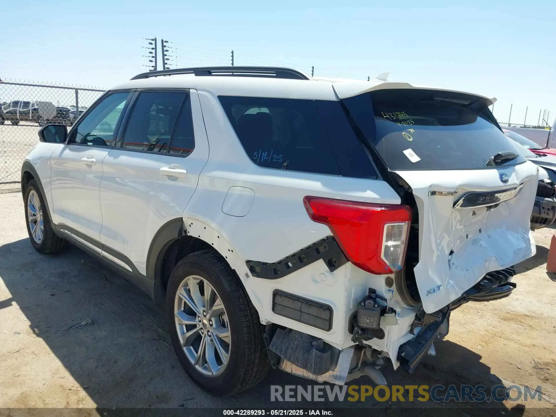 3 Photograph of a damaged car 1FMSK7DH9PGC35439 FORD EXPLORER 2023
