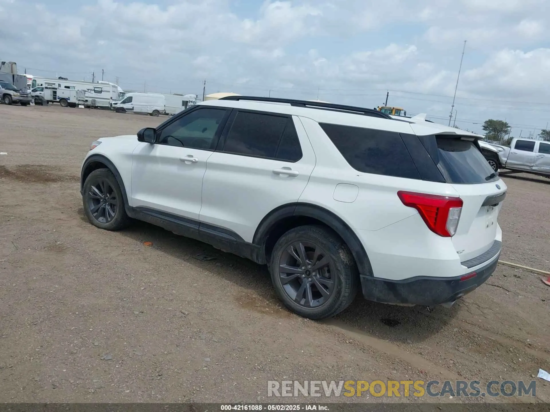 3 Photograph of a damaged car 1FMSK7DHXPGA50879 FORD EXPLORER 2023