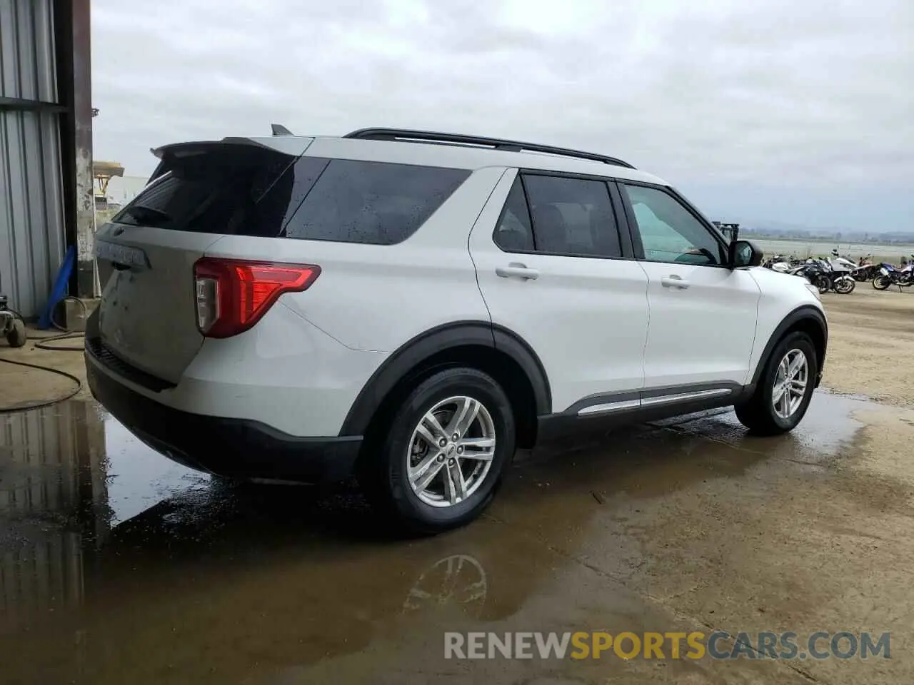 3 Photograph of a damaged car 1FMSK7DHXPGB72061 FORD EXPLORER 2023