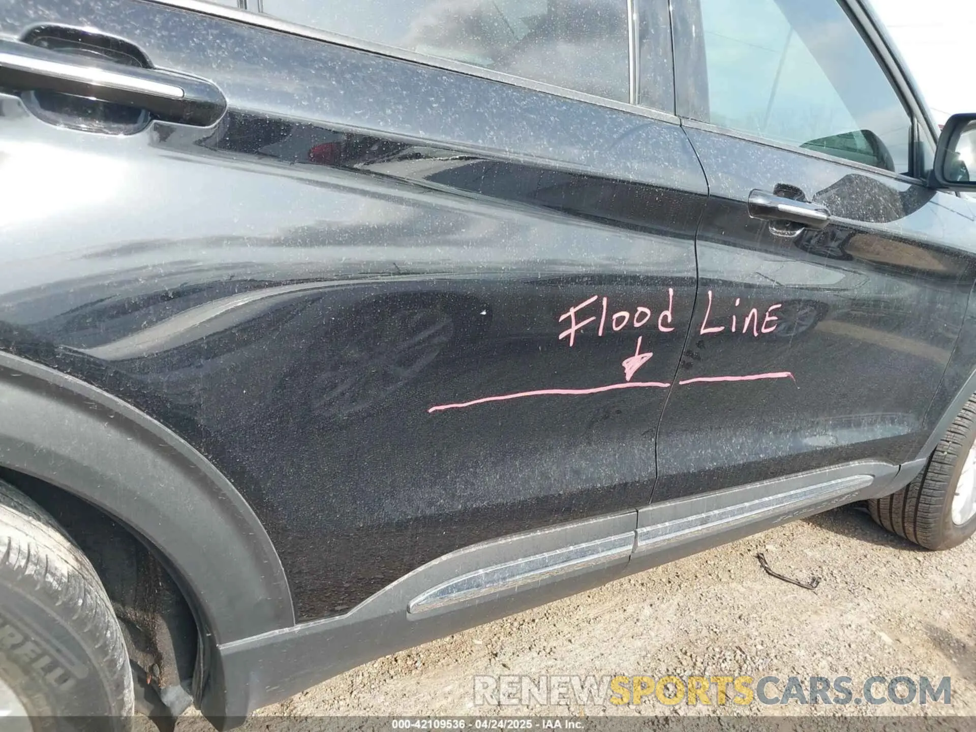 6 Photograph of a damaged car 1FMSK7FH4PGA15624 FORD EXPLORER 2023