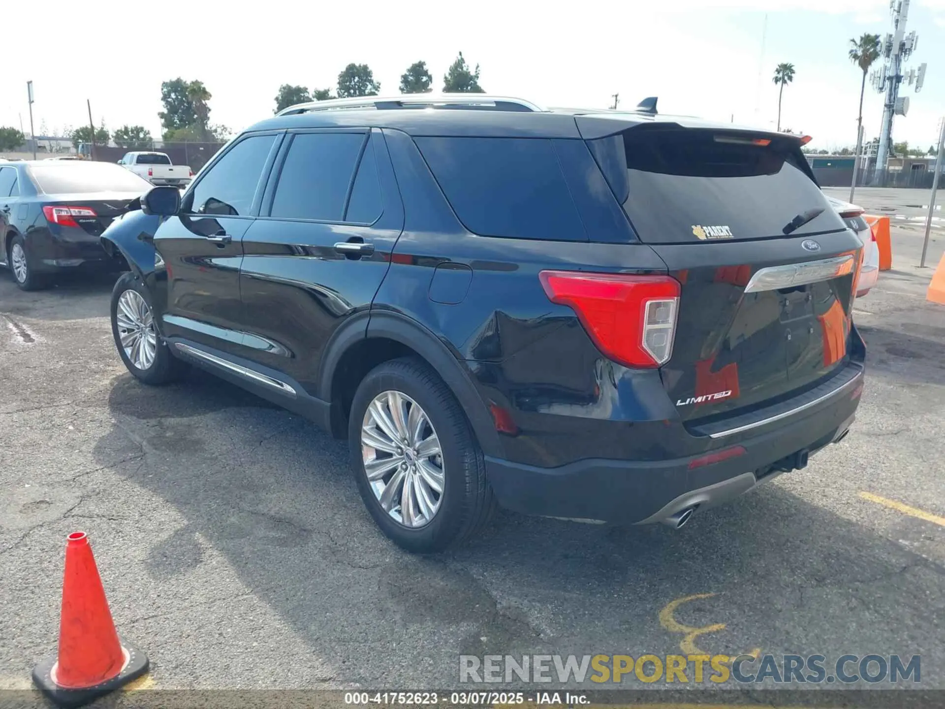 3 Photograph of a damaged car 1FMSK7FH5PGA76352 FORD EXPLORER 2023