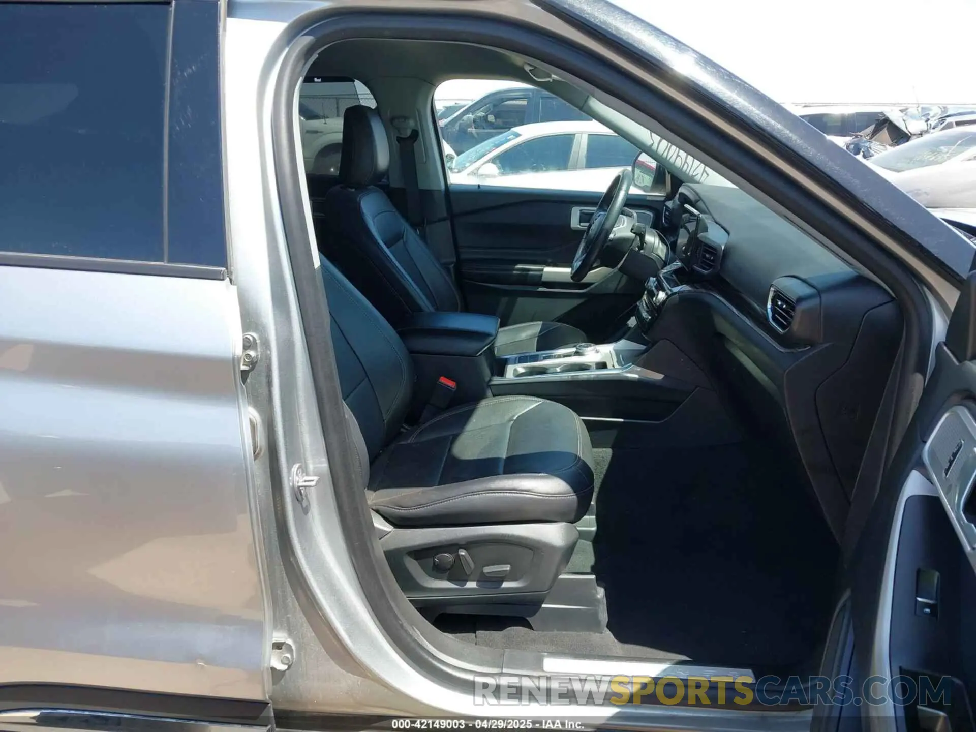 5 Photograph of a damaged car 1FMSK7FH6PGA05547 FORD EXPLORER 2023