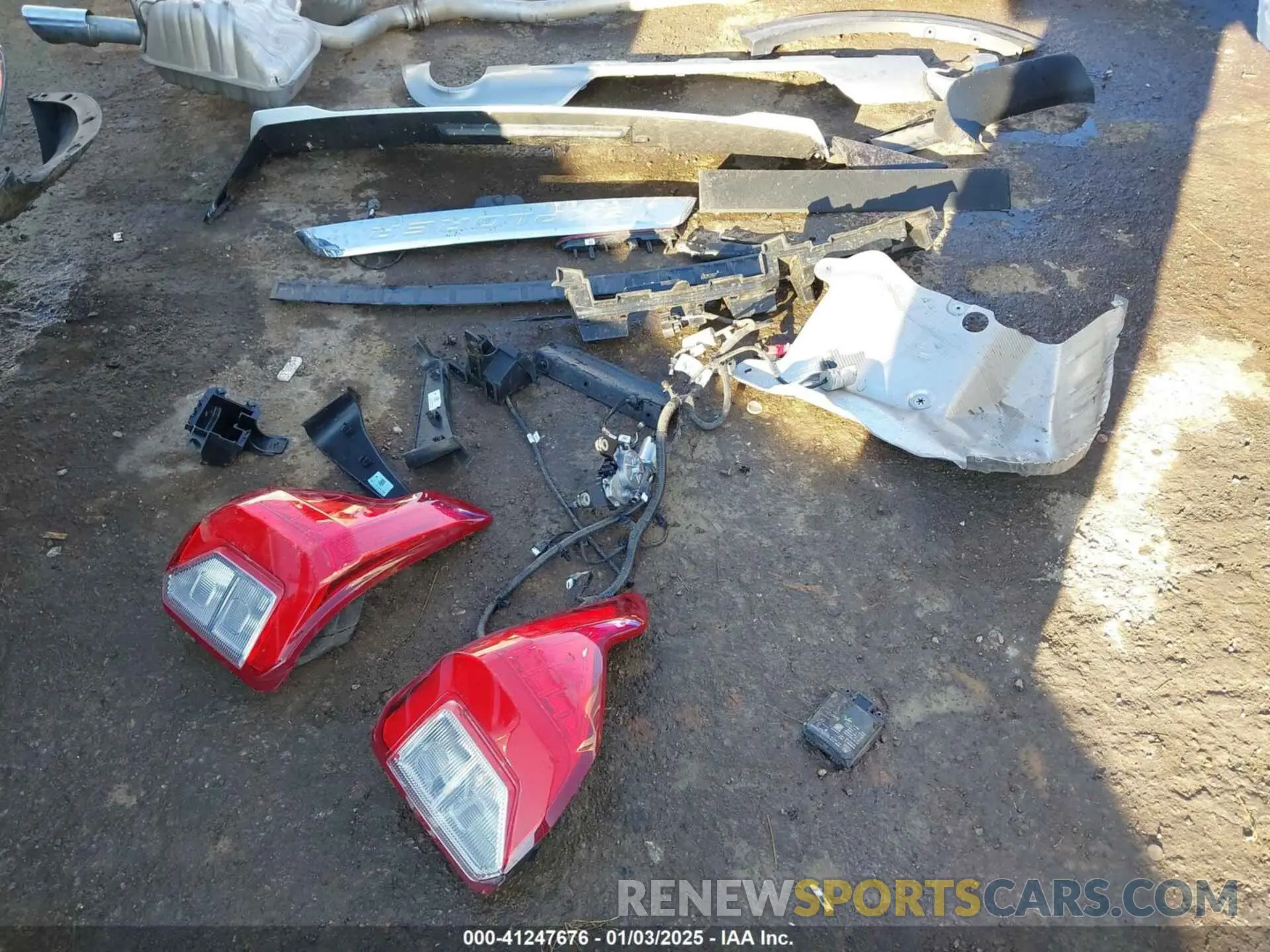 18 Photograph of a damaged car 1FMSK7FH8PGA07722 FORD EXPLORER 2023