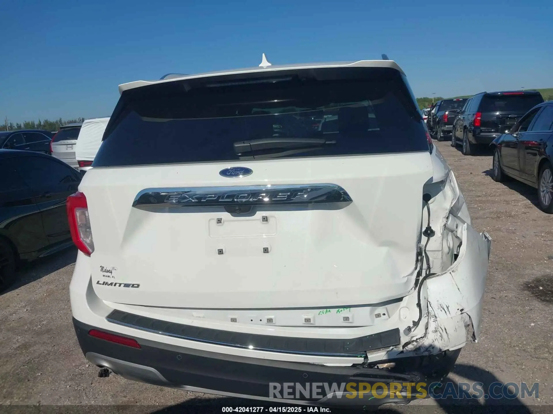17 Photograph of a damaged car 1FMSK7FH9PGA99908 FORD EXPLORER 2023