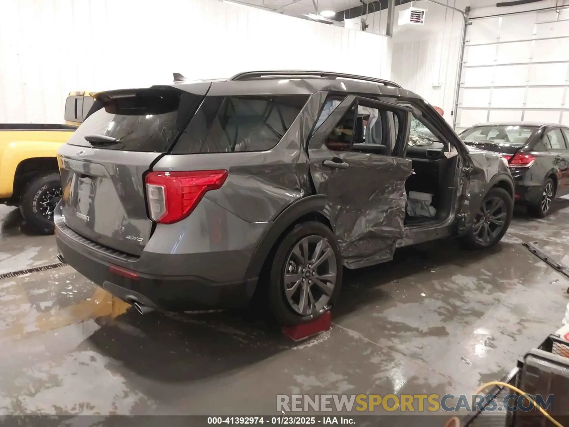 4 Photograph of a damaged car 1FMSK8DH0PGB76870 FORD EXPLORER 2023