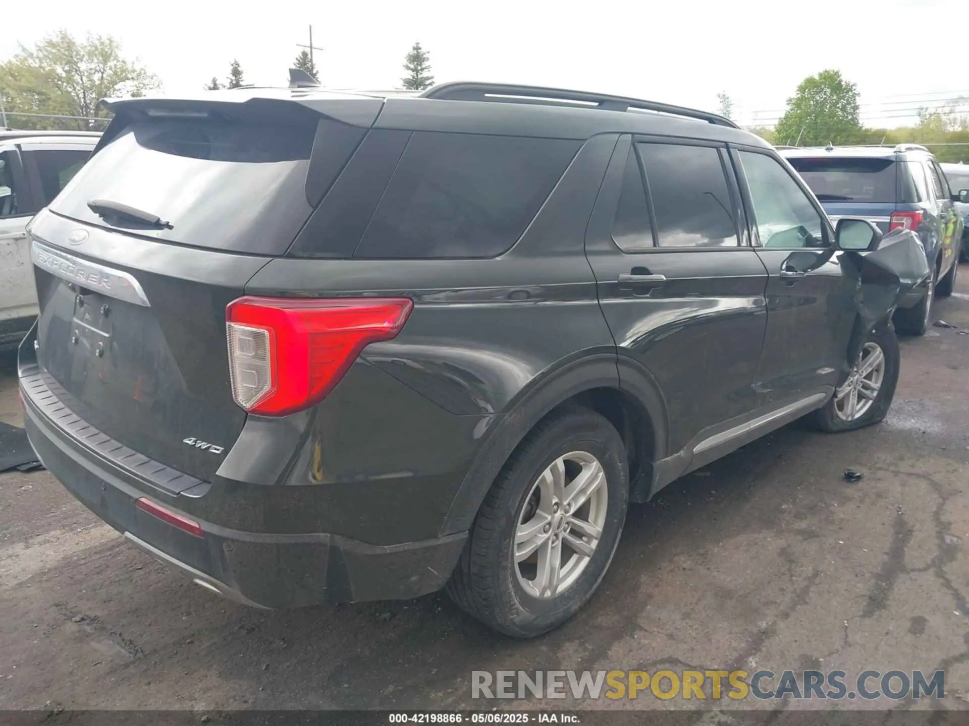 4 Photograph of a damaged car 1FMSK8DH2PGB55230 FORD EXPLORER 2023