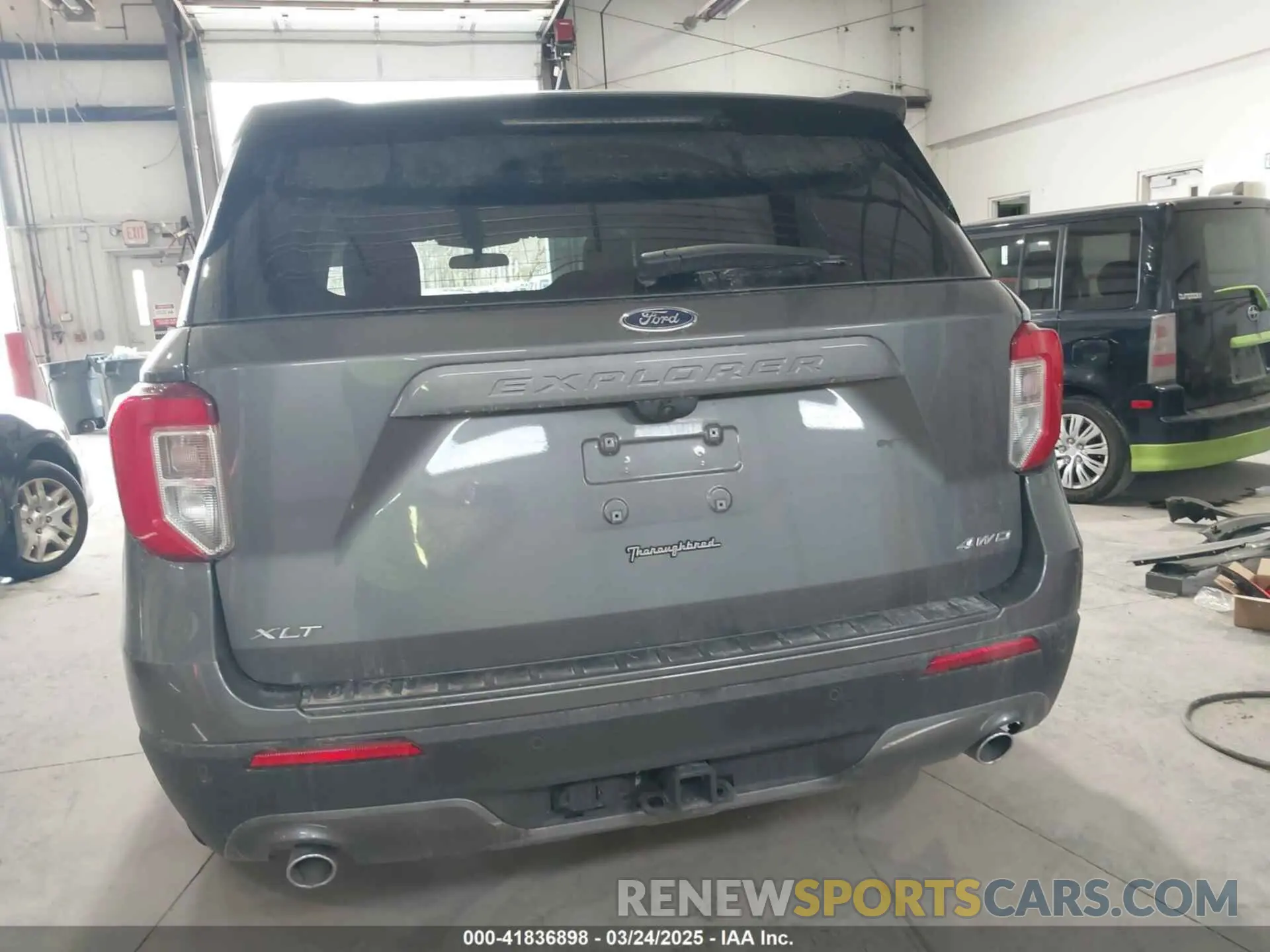 17 Photograph of a damaged car 1FMSK8DH4PGB32936 FORD EXPLORER 2023