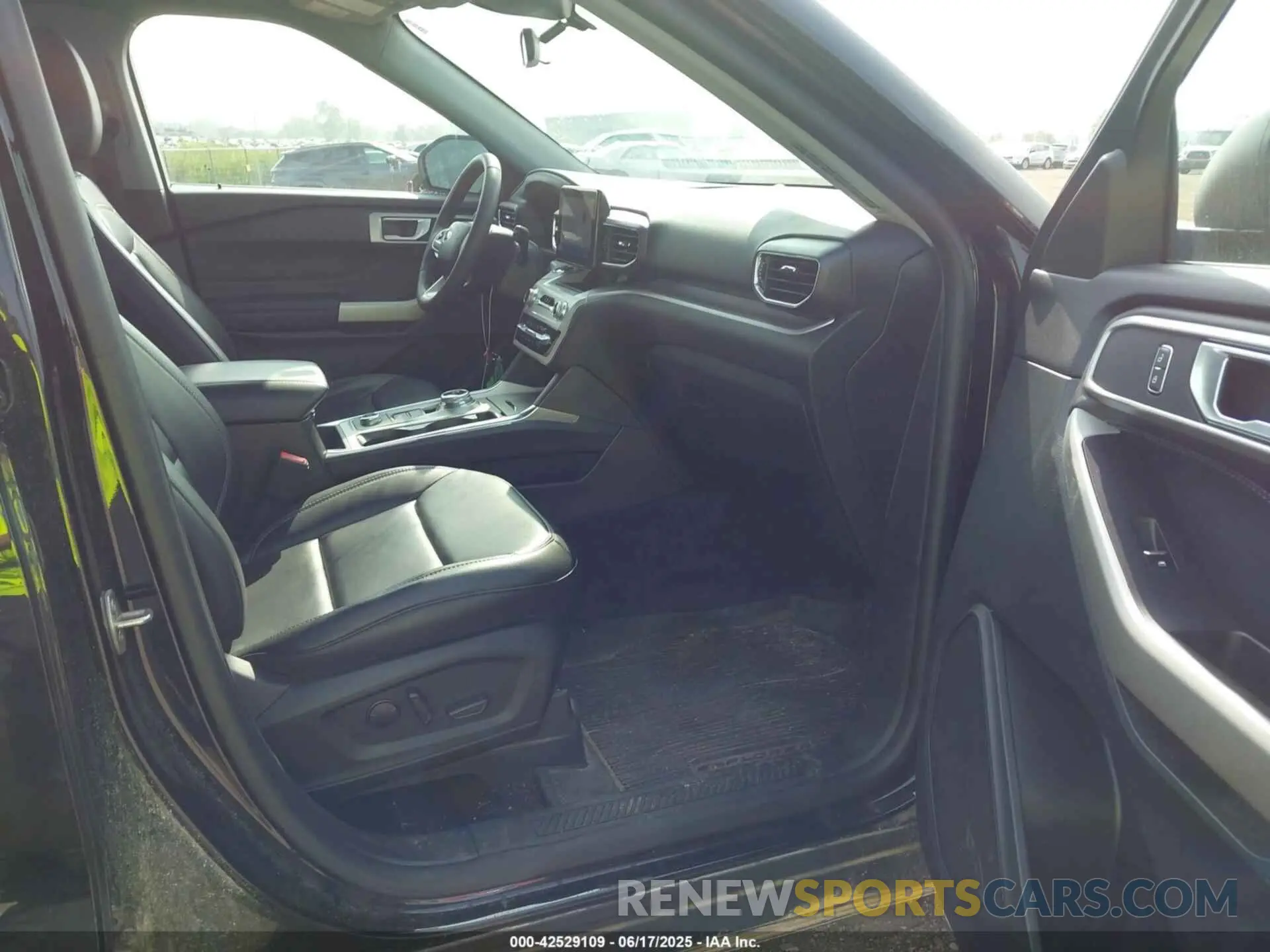 5 Photograph of a damaged car 1FMSK8DH4PGB89427 FORD EXPLORER 2023