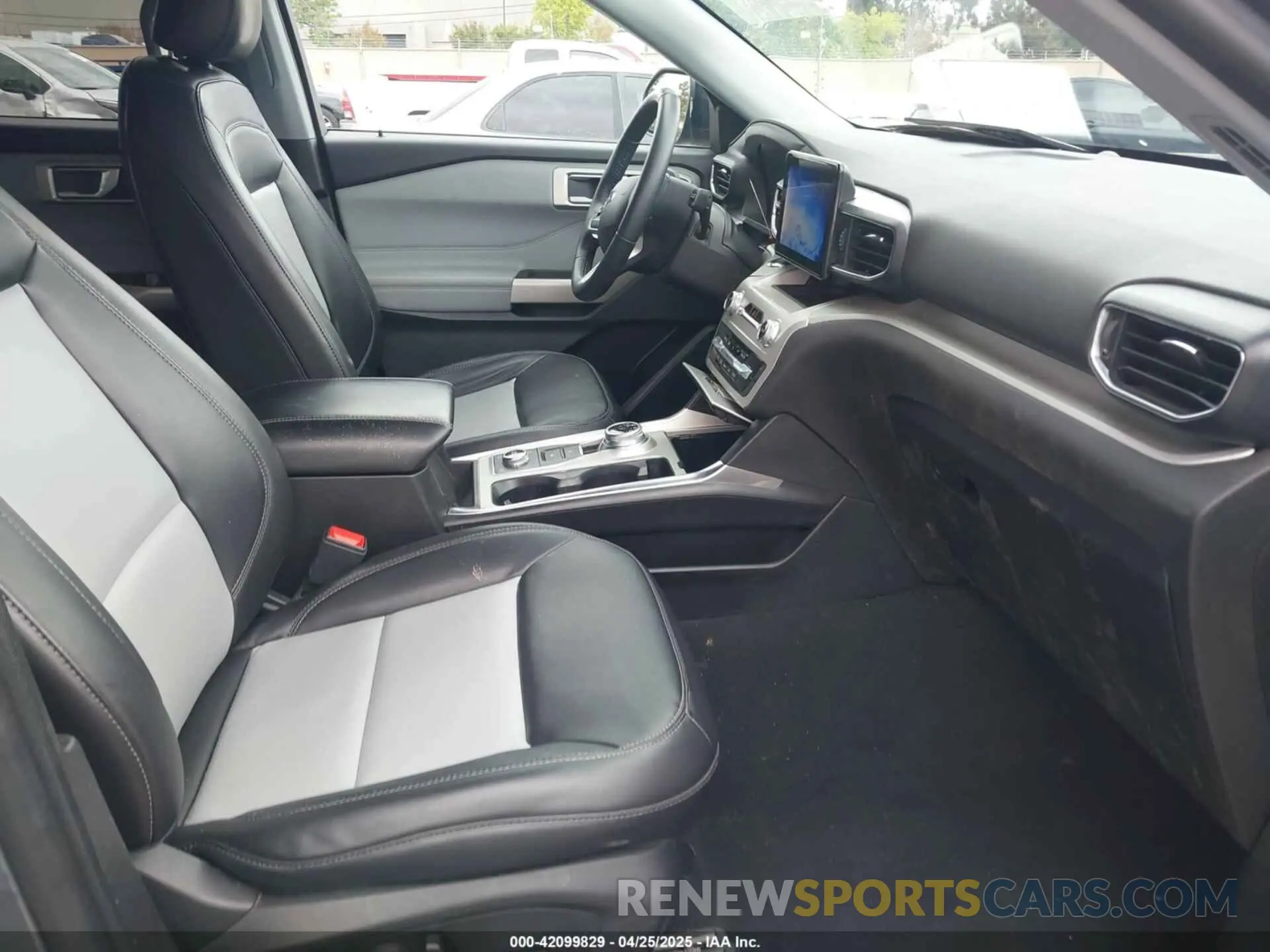 5 Photograph of a damaged car 1FMSK8DH6PGB42738 FORD EXPLORER 2023