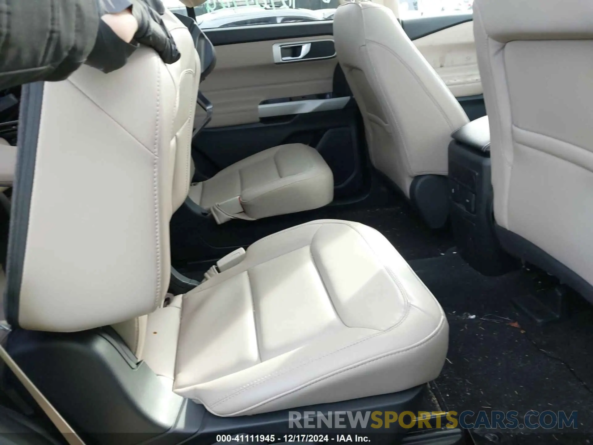 8 Photograph of a damaged car 1FMSK8DH6PGC33797 FORD EXPLORER 2023