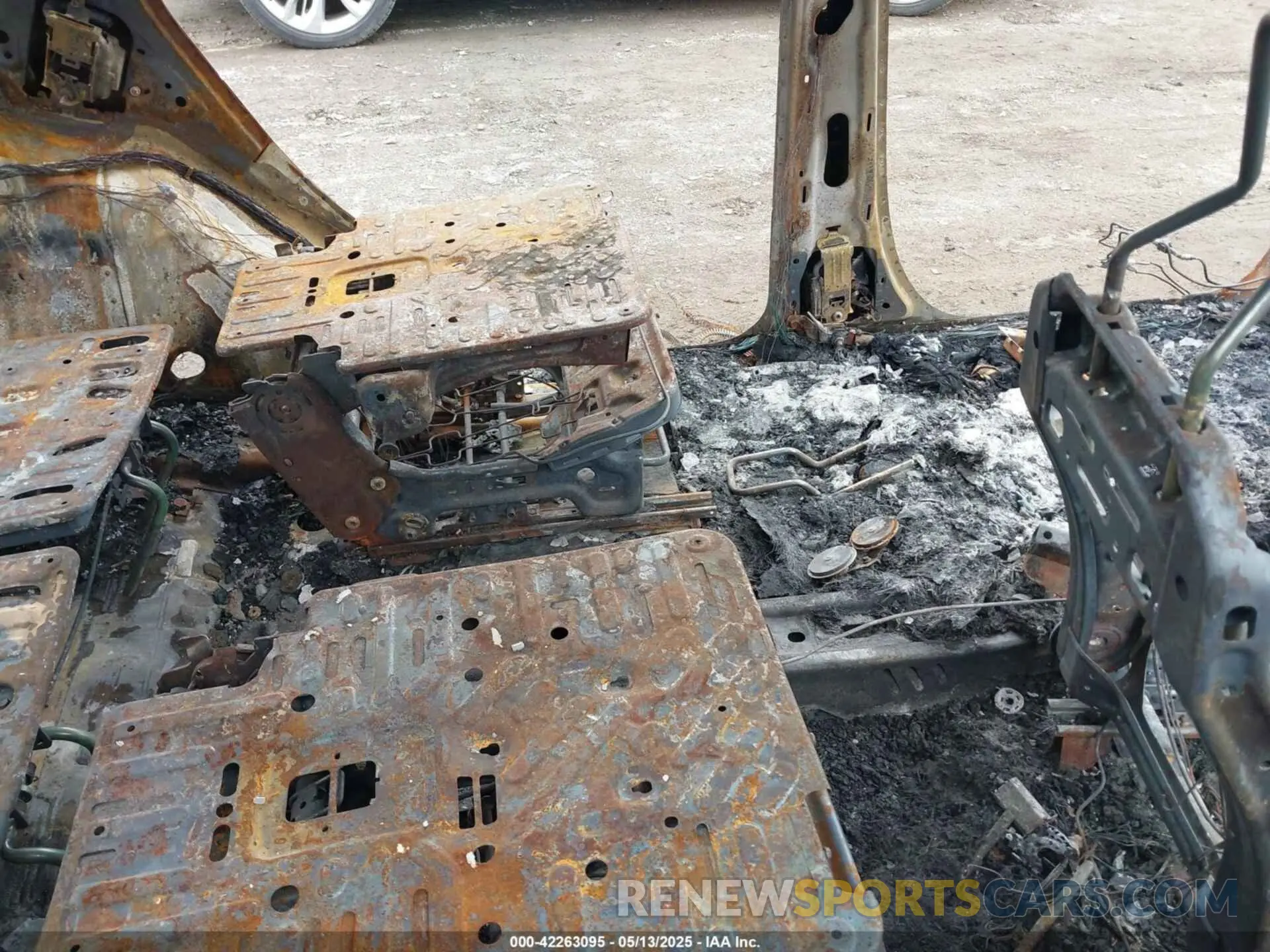 4 Photograph of a damaged car 1FMSK8DH9PGB96938 FORD EXPLORER 2023