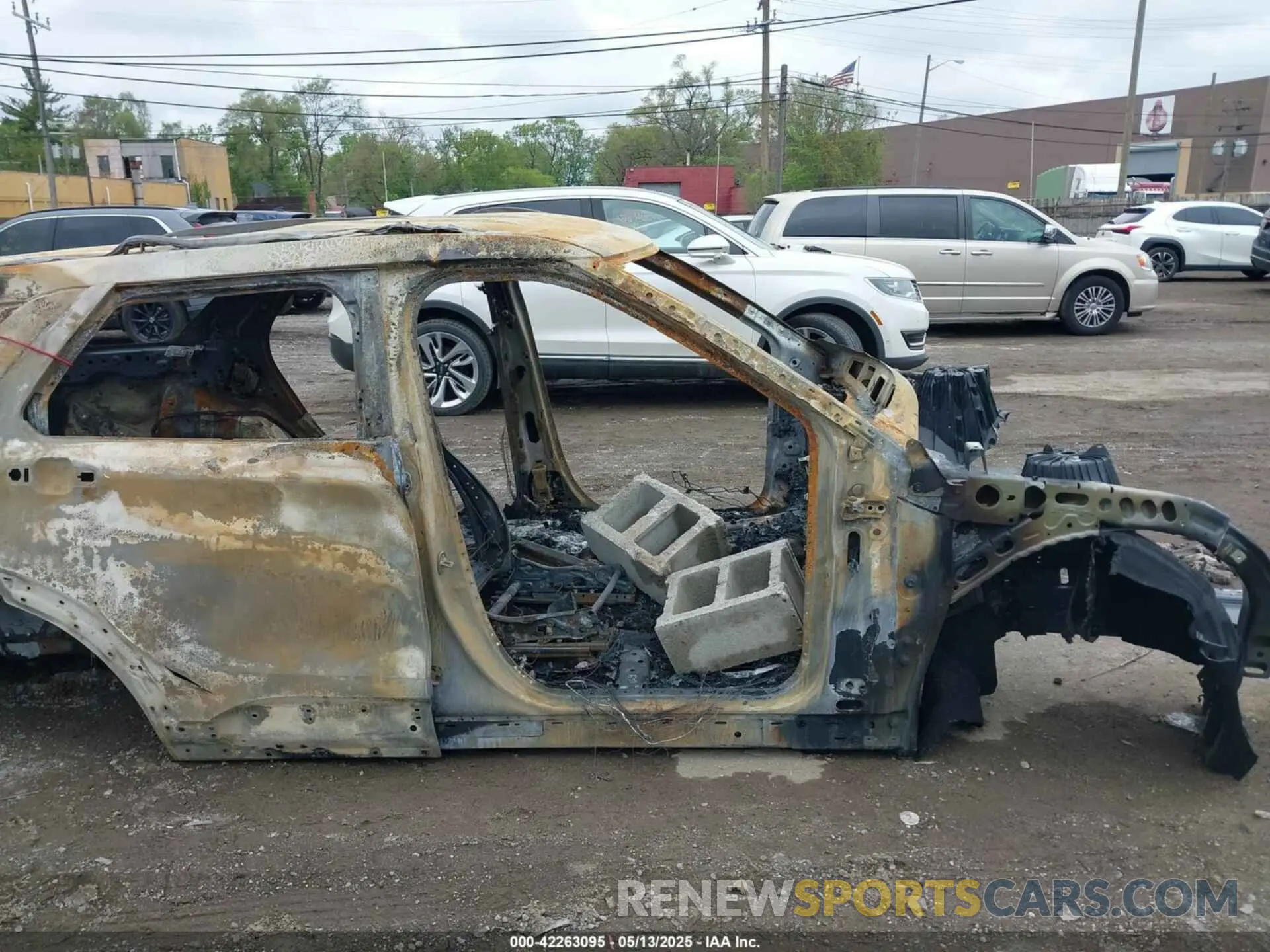 8 Photograph of a damaged car 1FMSK8DH9PGB96938 FORD EXPLORER 2023