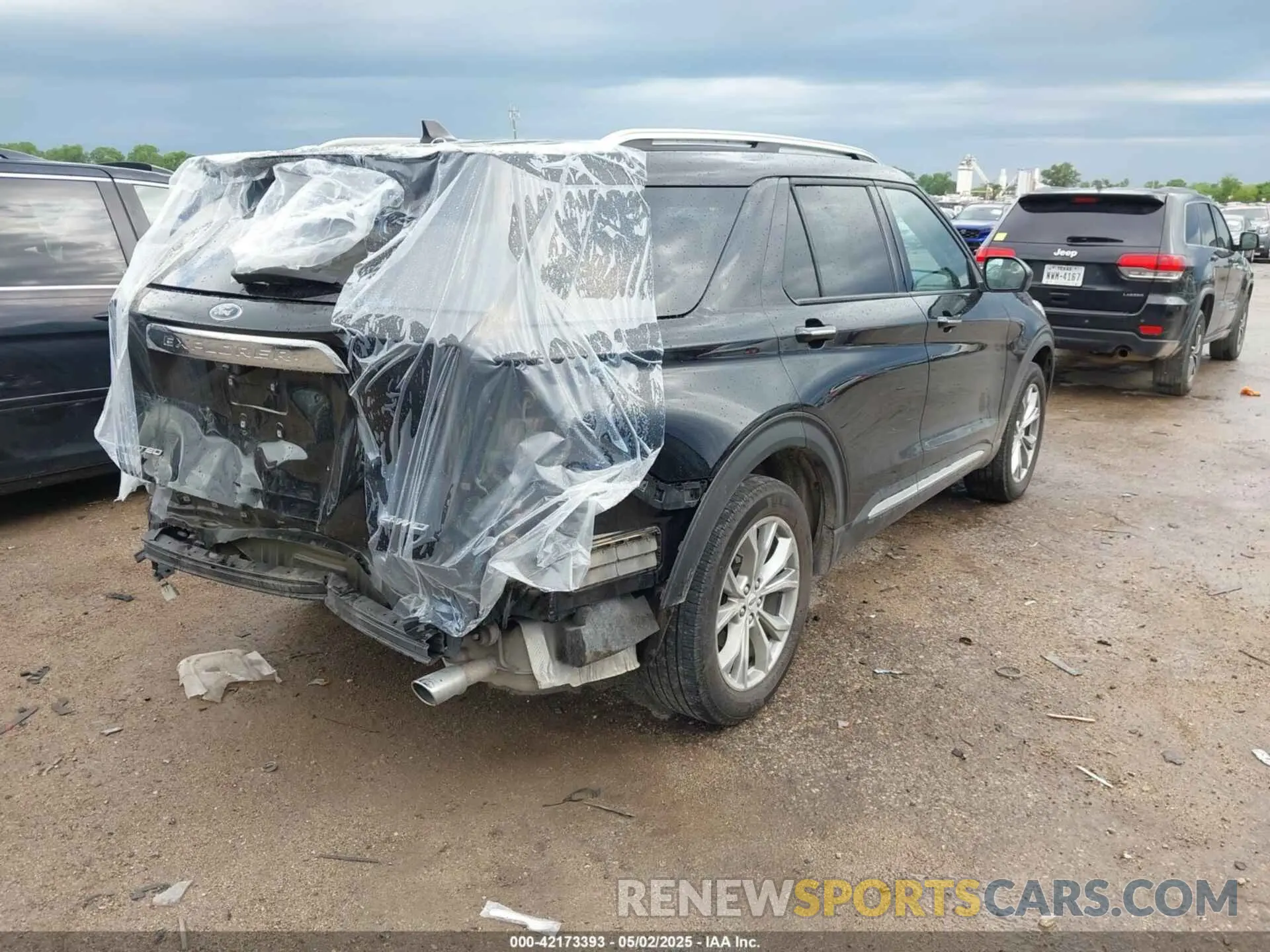 4 Photograph of a damaged car 1FMSK8FH1PGB42756 FORD EXPLORER 2023