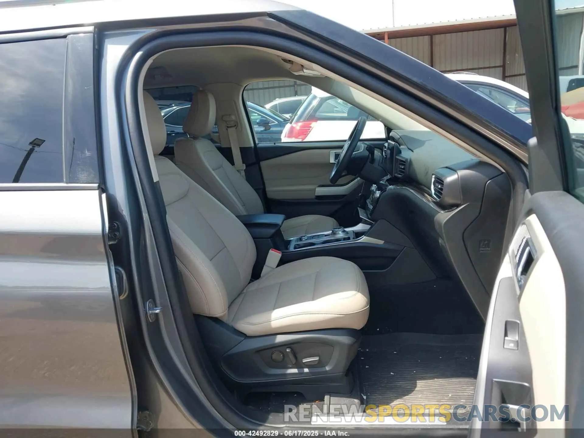 5 Photograph of a damaged car 1FMSK8FH1PGC15205 FORD EXPLORER 2023