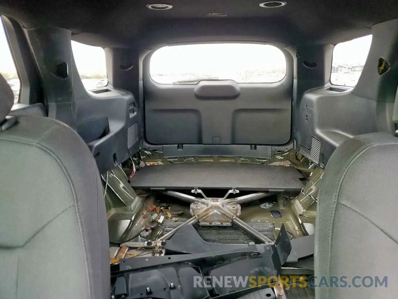 10 Photograph of a damaged car 1FM5K8AB7RGA84719 FORD EXPLORER 2024