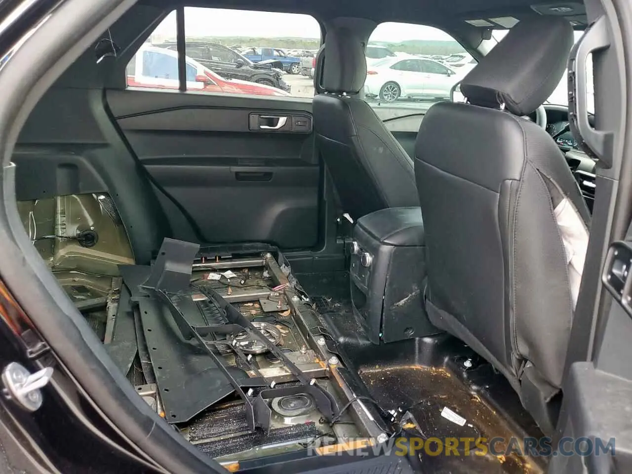11 Photograph of a damaged car 1FM5K8AB7RGA84719 FORD EXPLORER 2024
