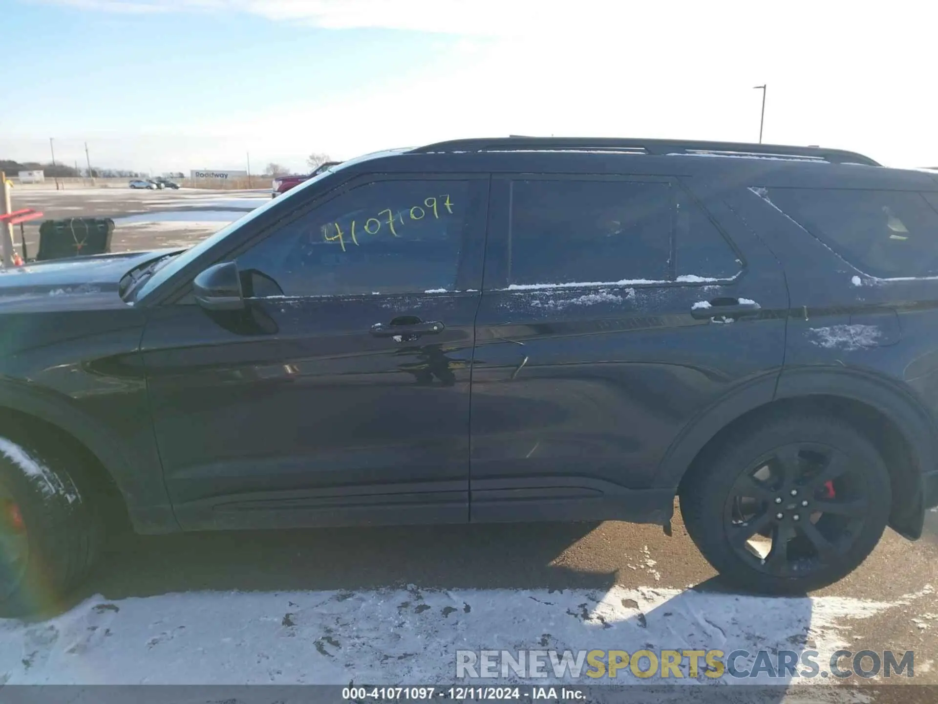14 Photograph of a damaged car 1FM5K8GC4RGA14711 FORD EXPLORER 2024