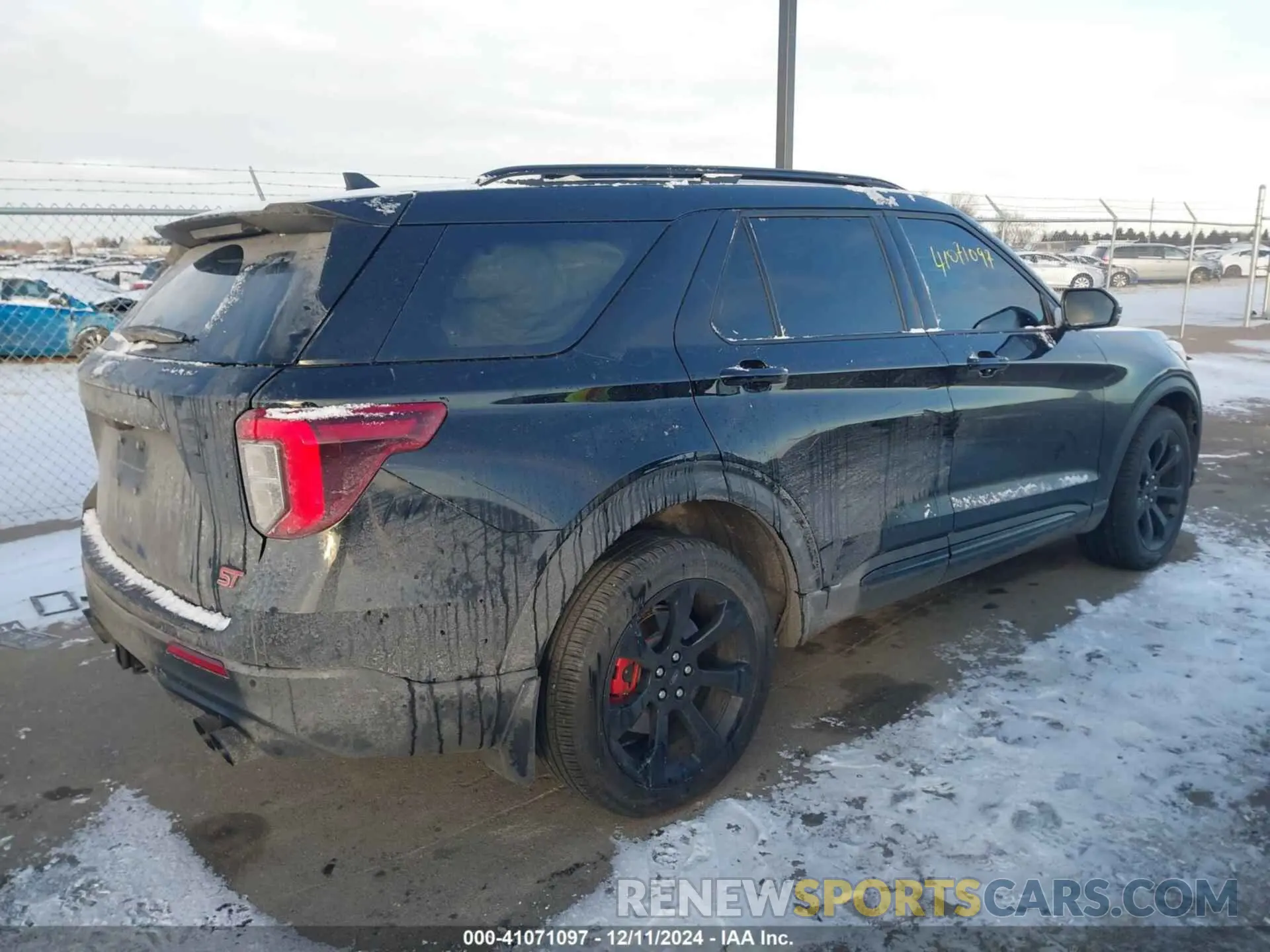 4 Photograph of a damaged car 1FM5K8GC4RGA14711 FORD EXPLORER 2024
